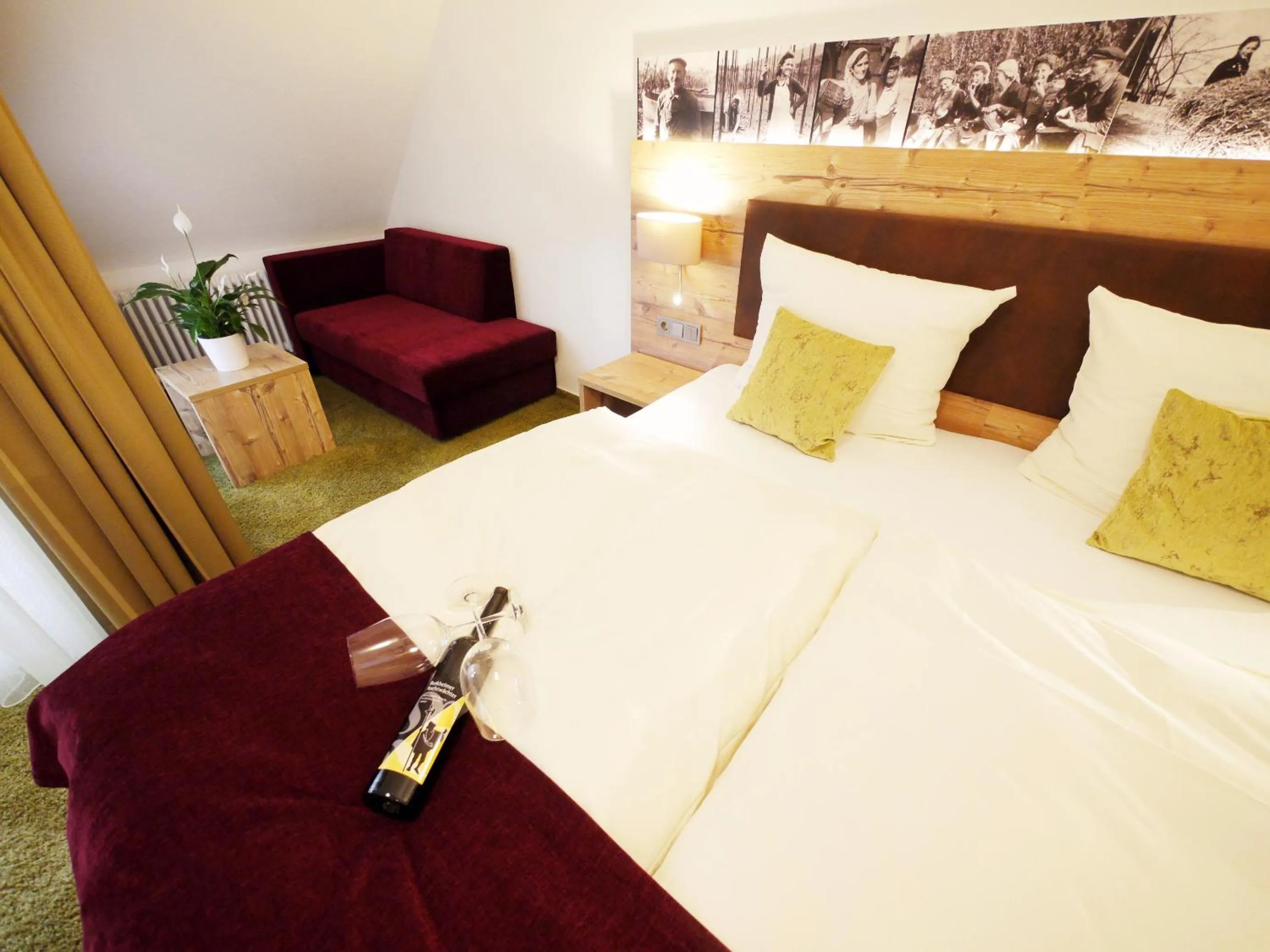 Bed in Kreuz-Post Hotel-Restaurant-SPA