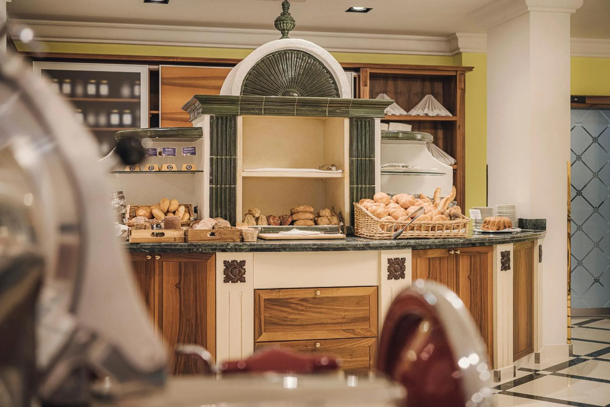 Food in Hotel Norica - Thermenhotels Gastein mit dem Bademantel direkt in die Therme