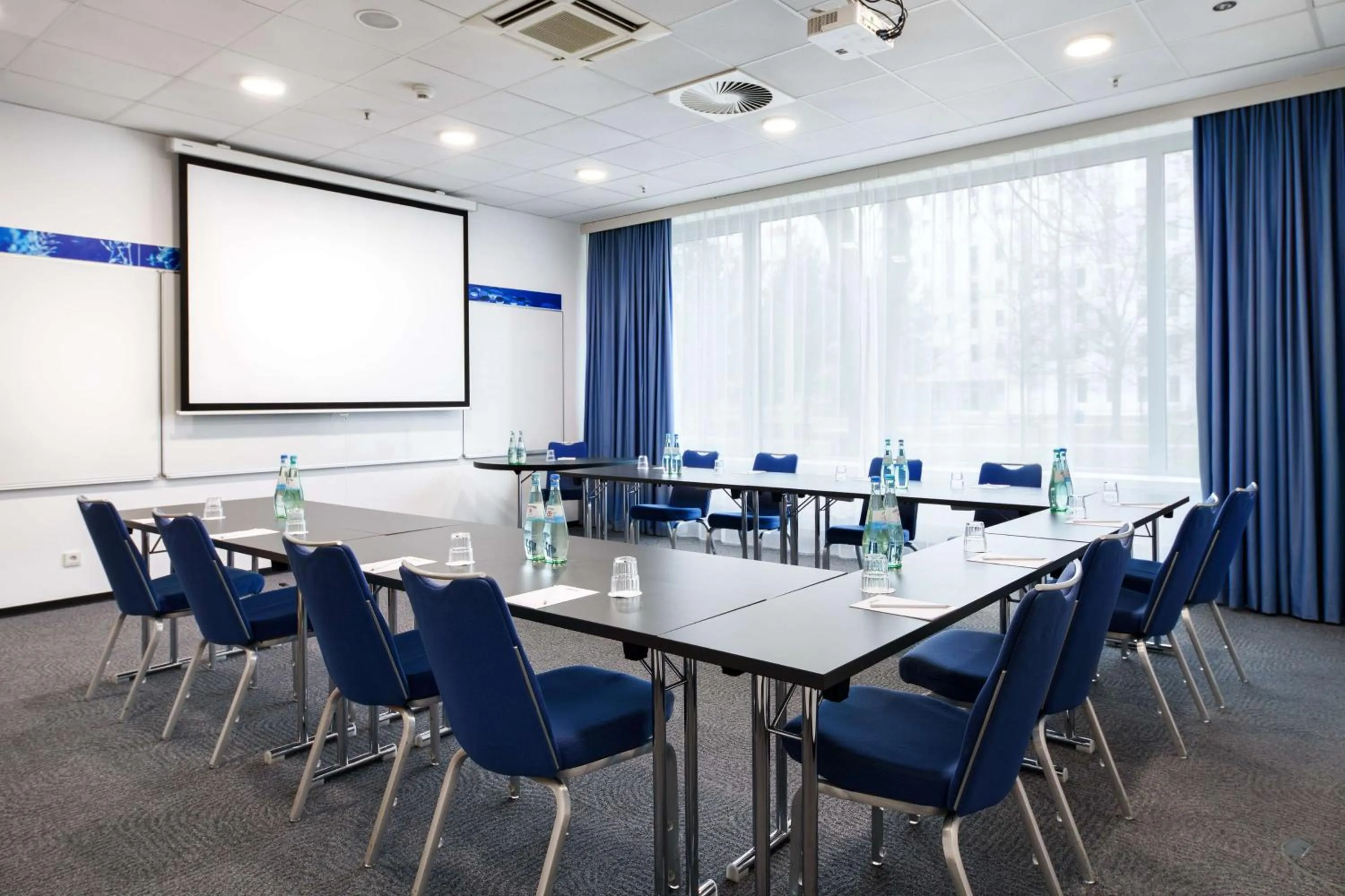 Meeting/conference room in Park Inn by Radisson Frankfurt Airport