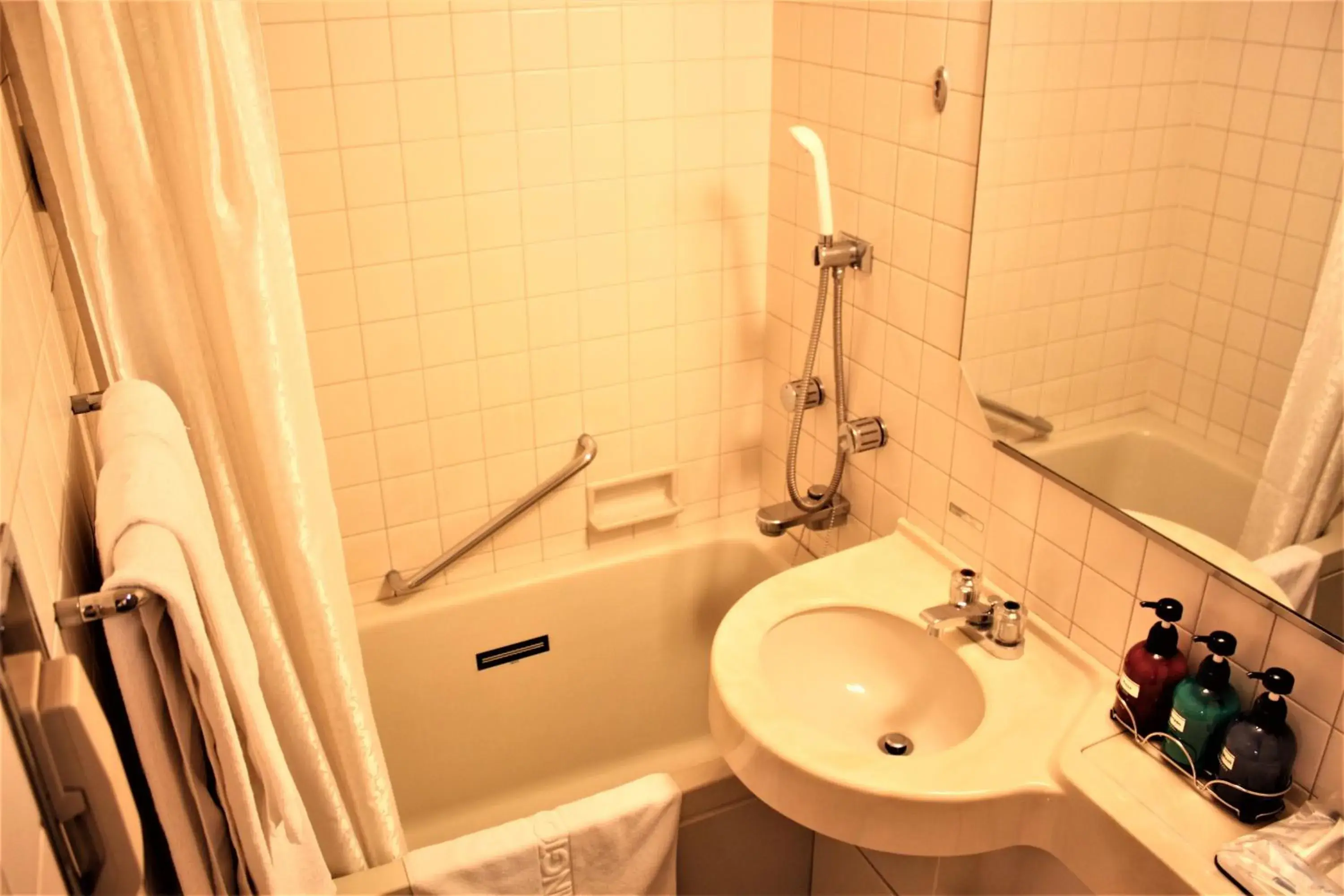 Deluxe Twin Room - Smoking in Yamagata Nanokamachi Washington Hotel Deluxe Twin Room - Smoking in Yamagata Nanokamachi Washington Hotel