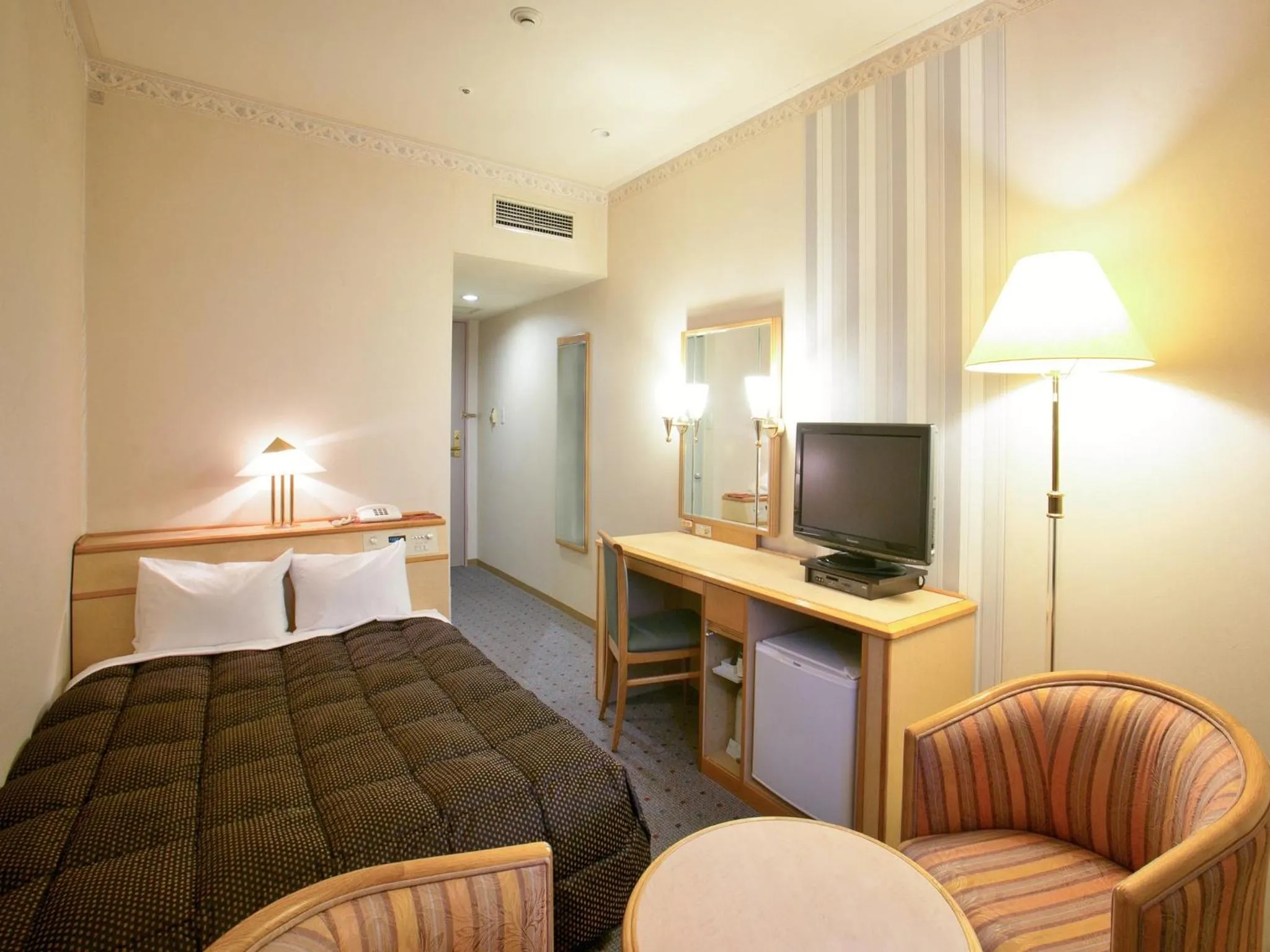 Bed in Yamagata Nanokamachi Washington Hotel