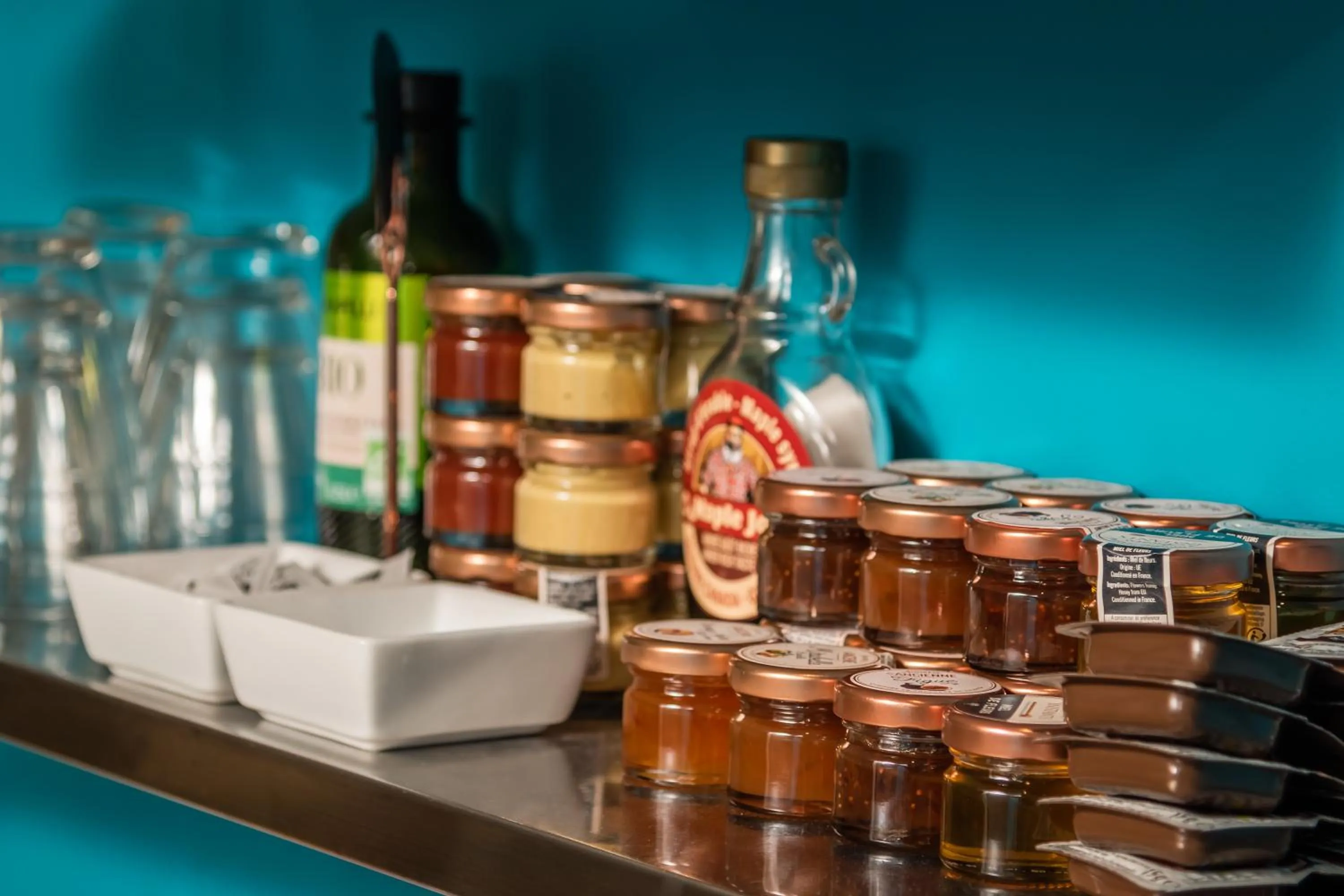 Buffet breakfast in Arc De Triomphe