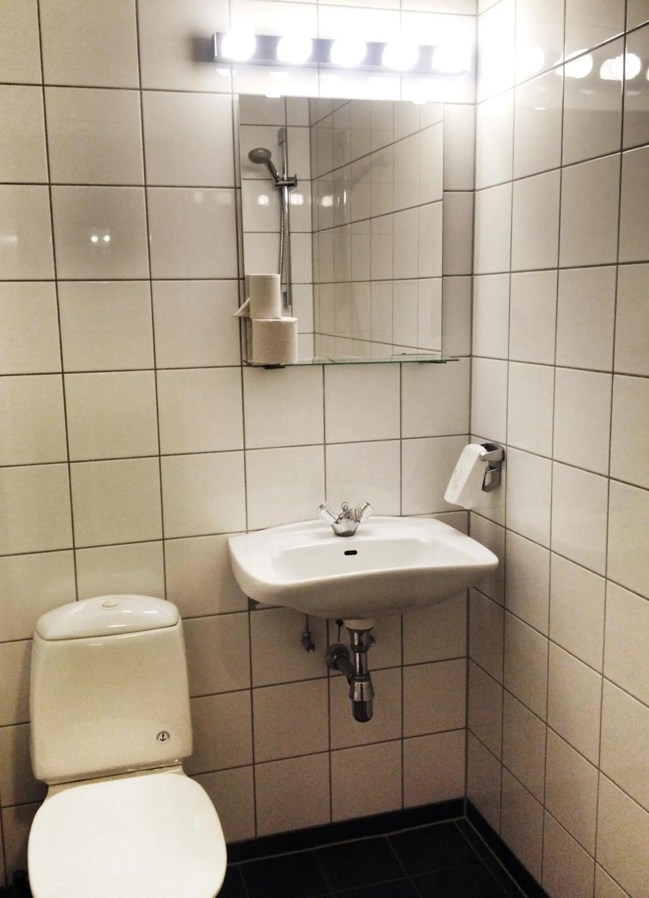 Family Room (5 Adults) - single occupancy in Voss Vandrarheim Hostel Family Room (5 Adults) - single occupancy in Voss Vandrarheim Hostel