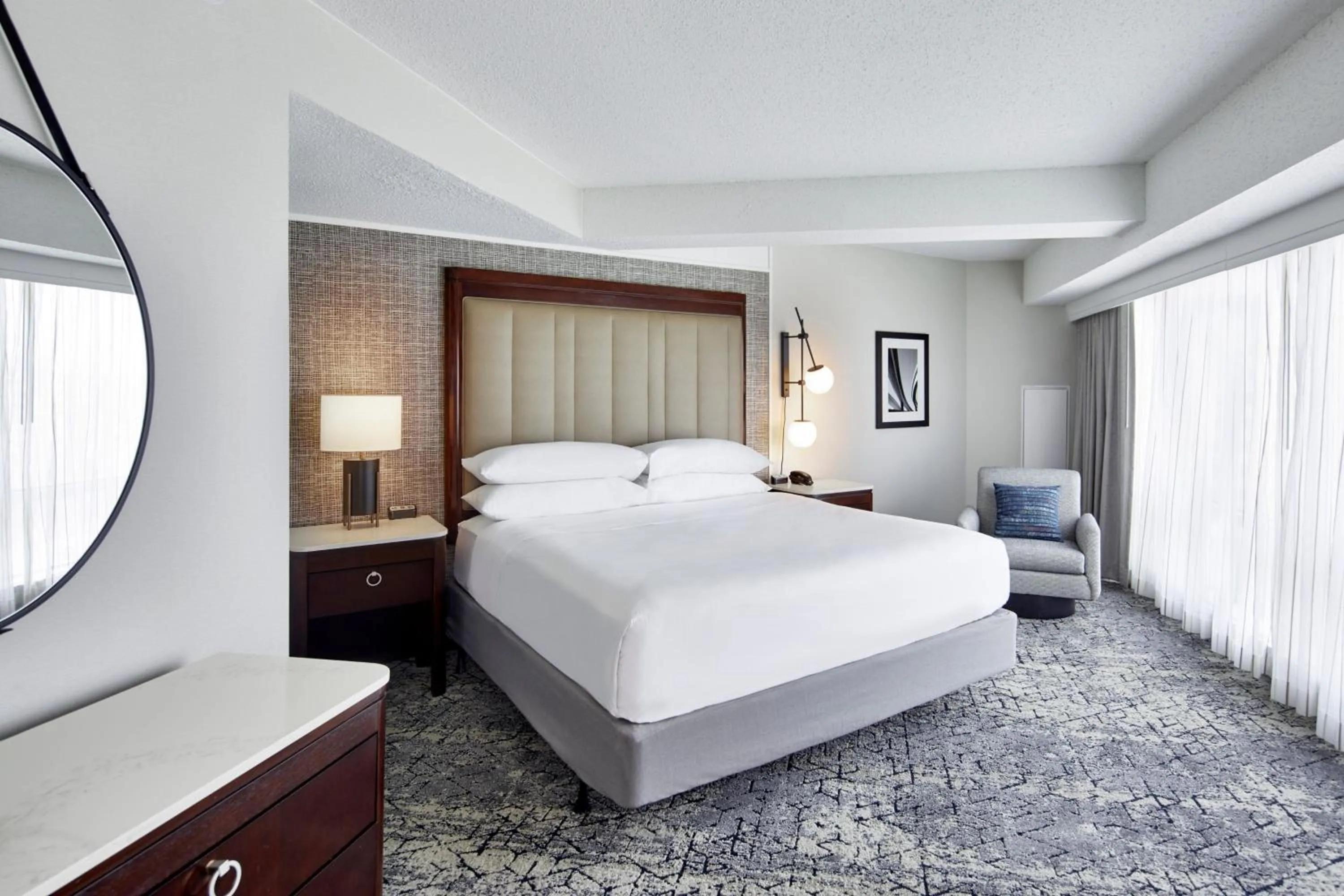 Bedroom, Bed in Sheraton Indianapolis Hotel at Keystone Crossing