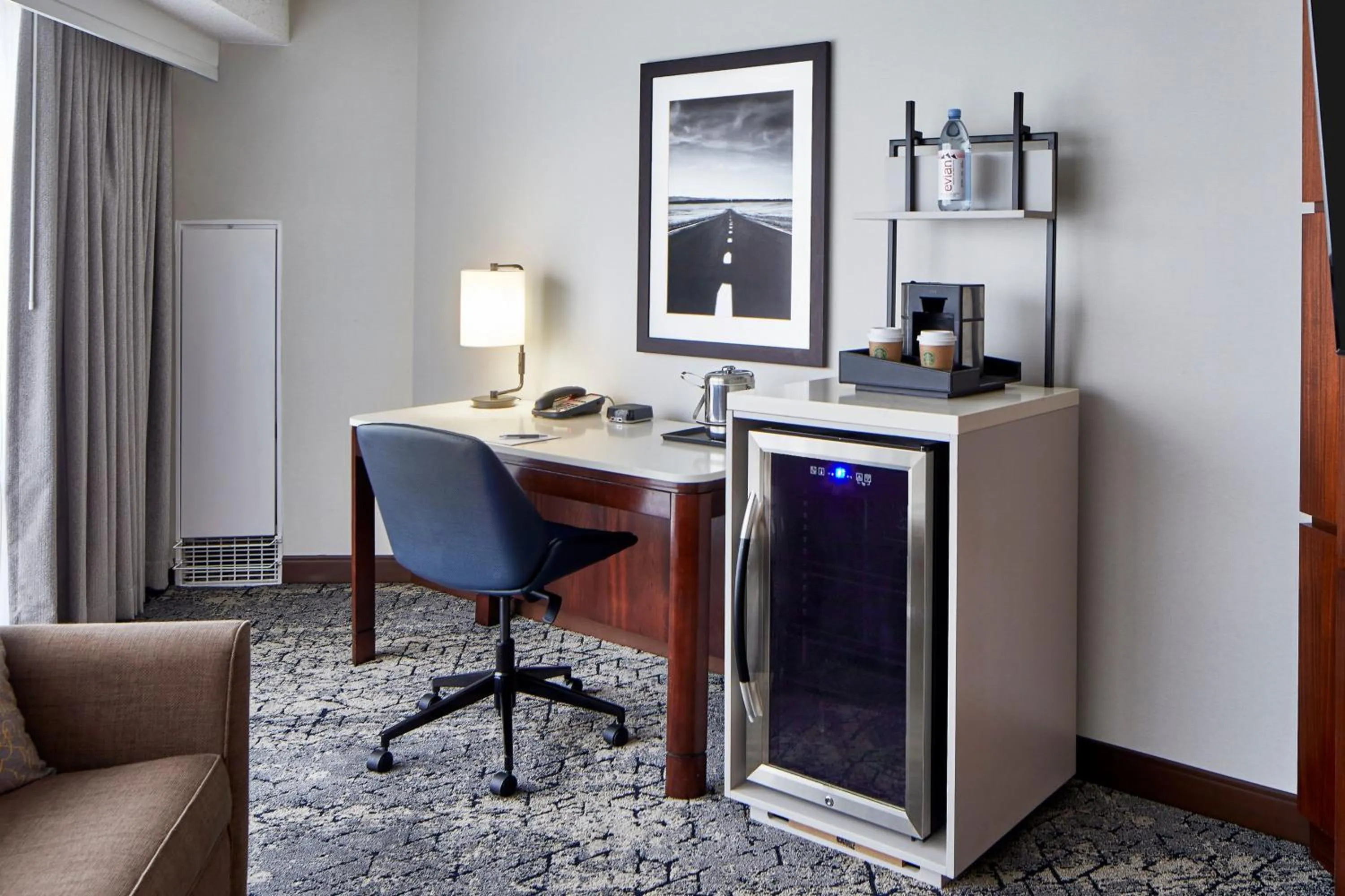 Bedroom in Sheraton Indianapolis Hotel at Keystone Crossing