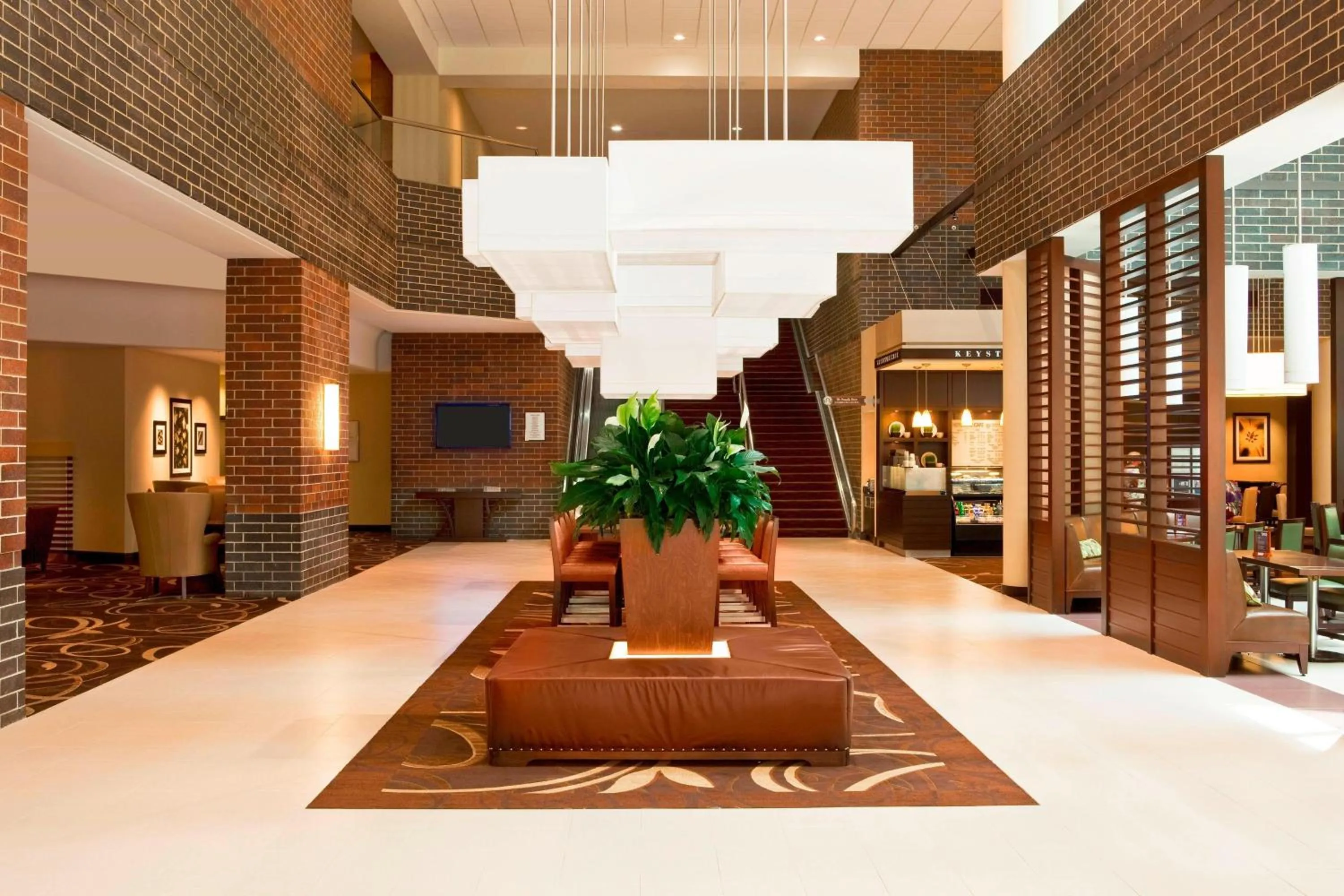 Lobby or reception in Sheraton Indianapolis Hotel at Keystone Crossing