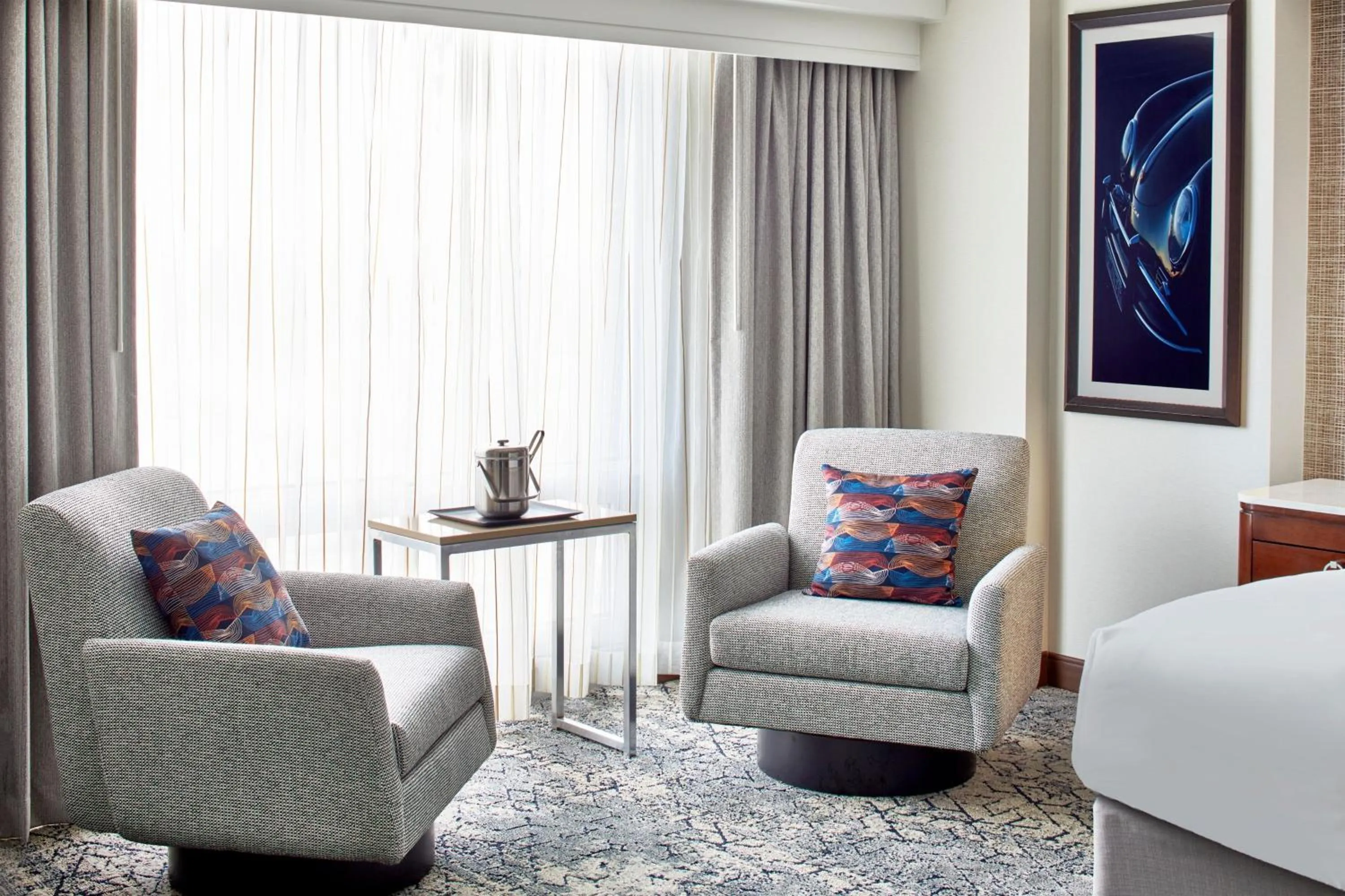 Bedroom, Bed in Sheraton Indianapolis Hotel at Keystone Crossing