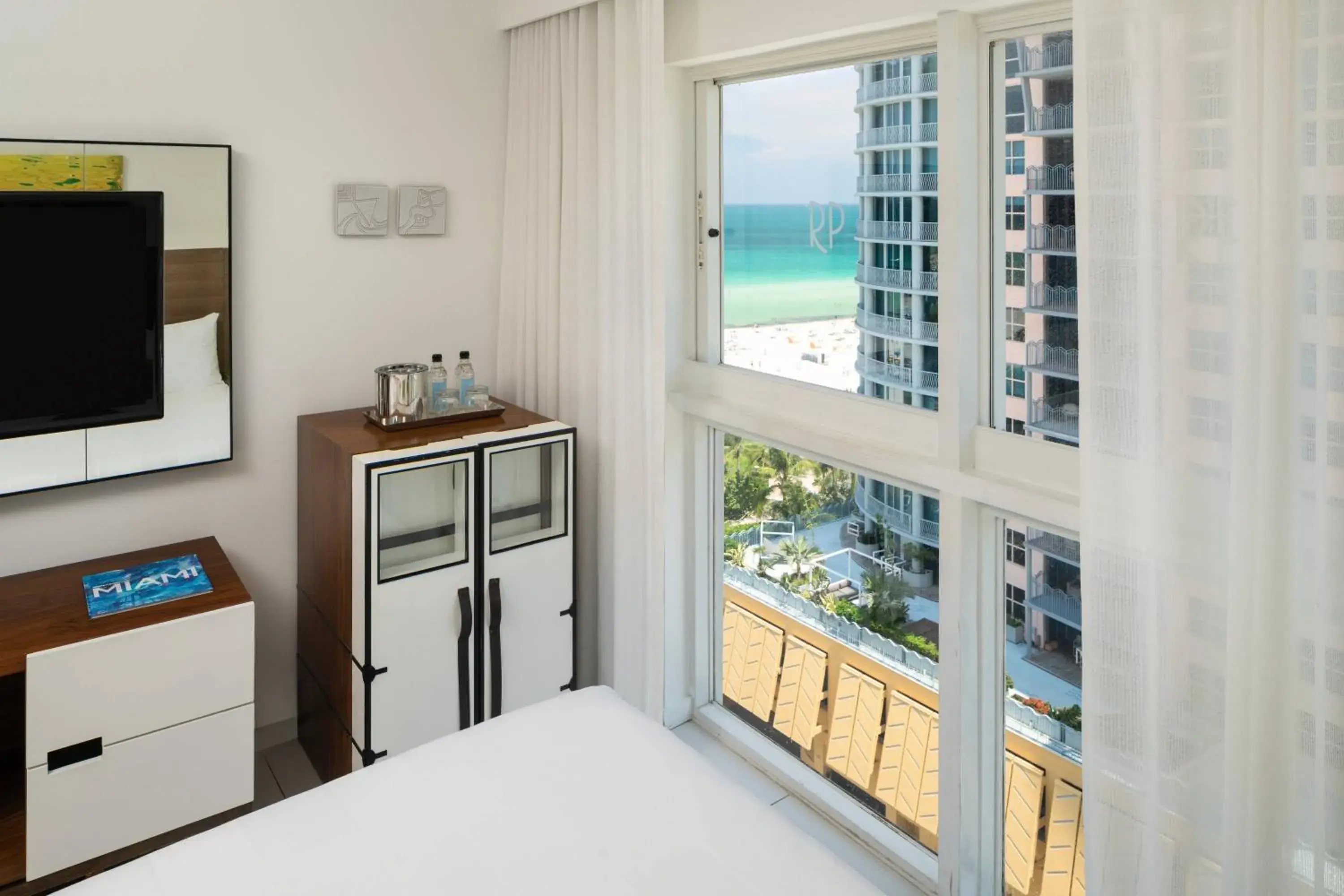 Deluxe Double Room in Royal Palm South Beach Miami, a Tribute Portfolio Resort Deluxe Double Room in Royal Palm South Beach Miami, a Tribute Portfolio Resort