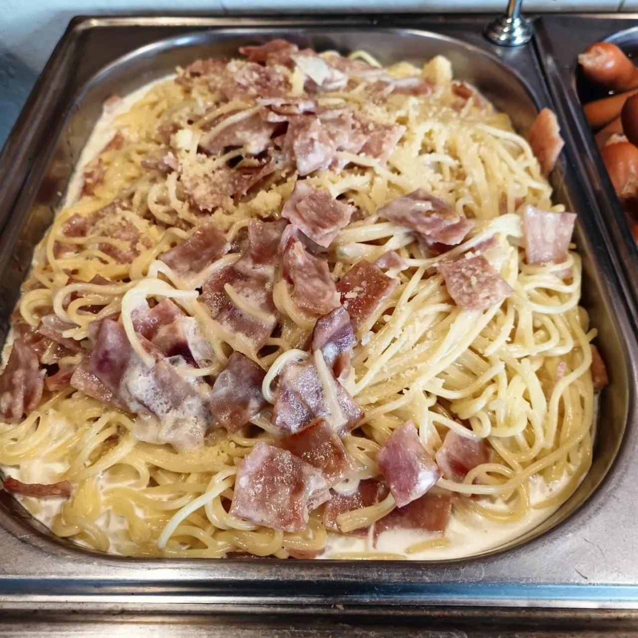 Buffet breakfast in Villa Panalai