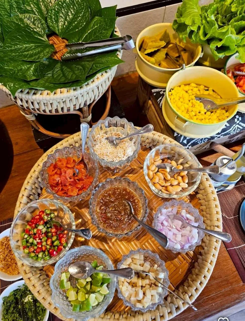 Breakfast in Villa Panalai