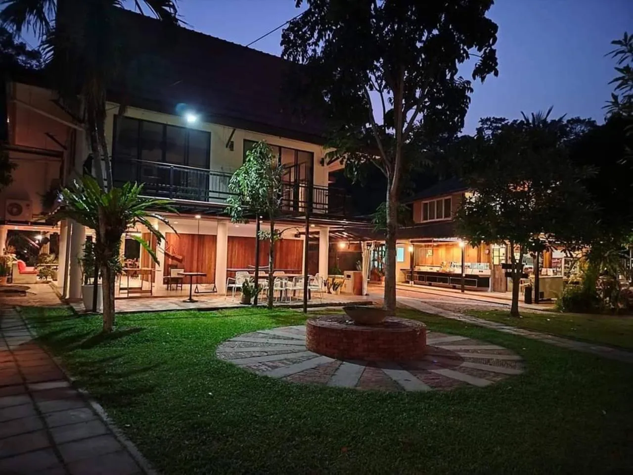 Inner courtyard view in Villa Panalai