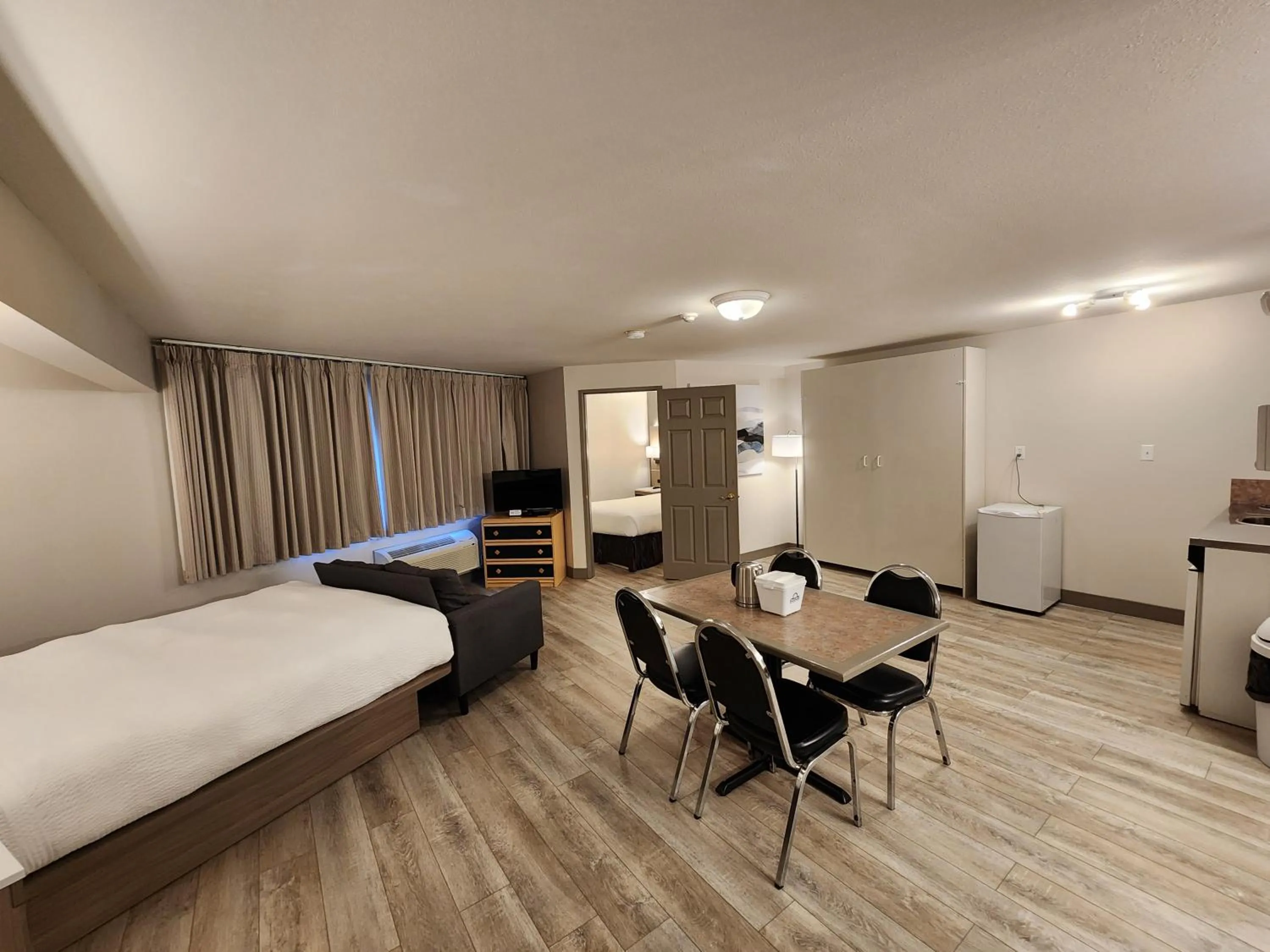 Bed in Days Inn by Wyndham Penticton Conference Centre