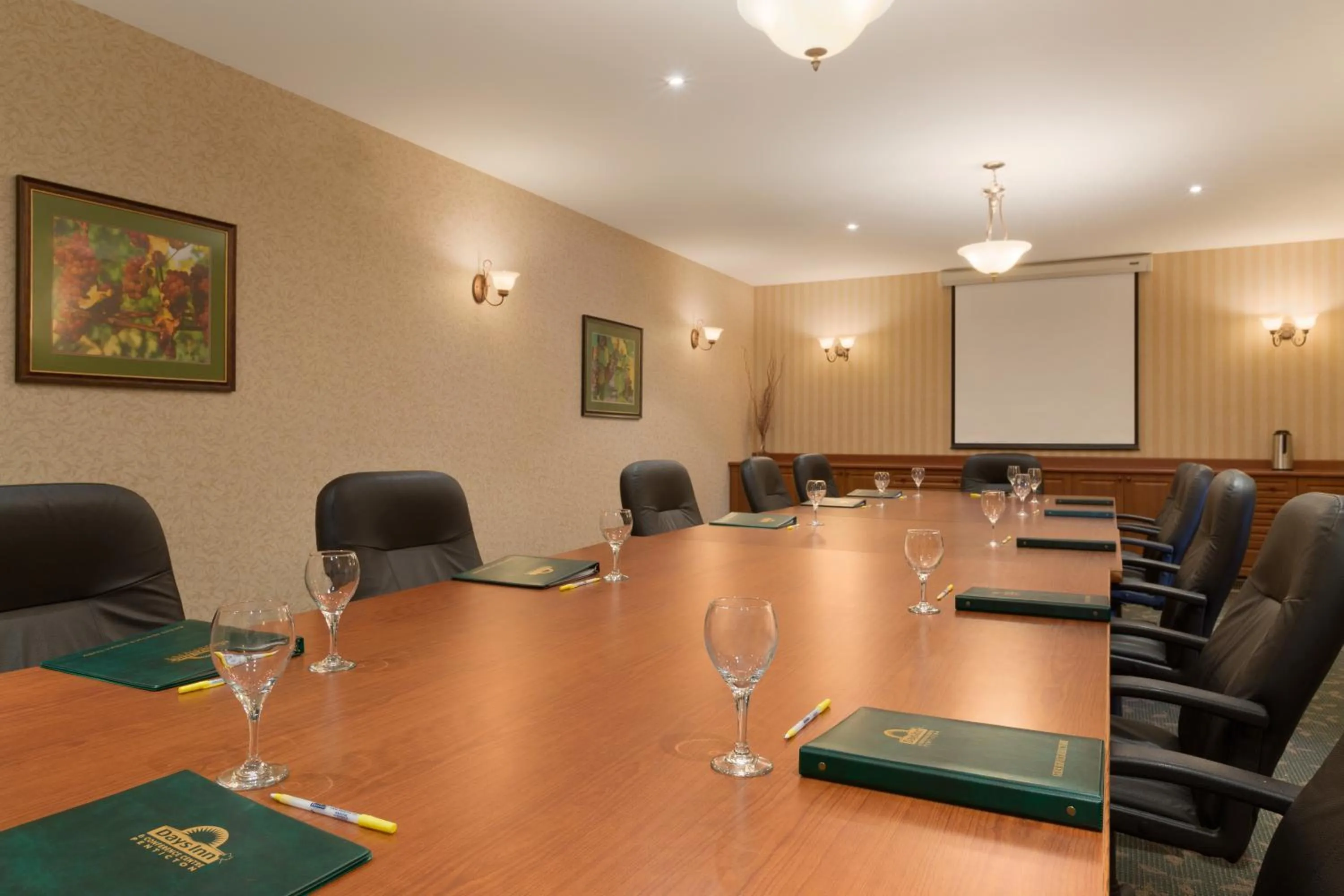Meeting/conference room in Days Inn by Wyndham Penticton Conference Centre