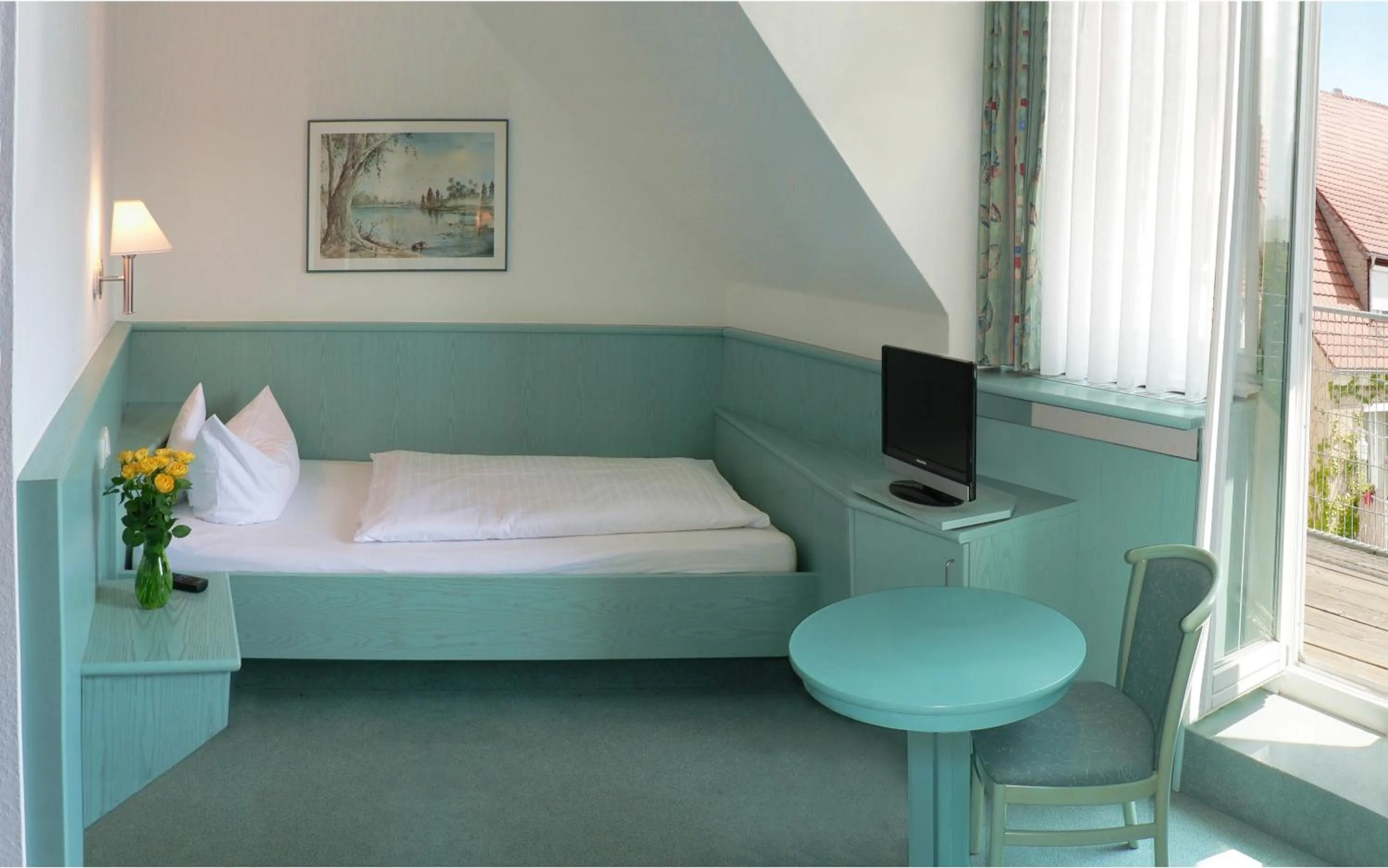 Photo of the whole room, Bed in Hotel Till Eulenspiegel - Nichtrauchhotel - Garni