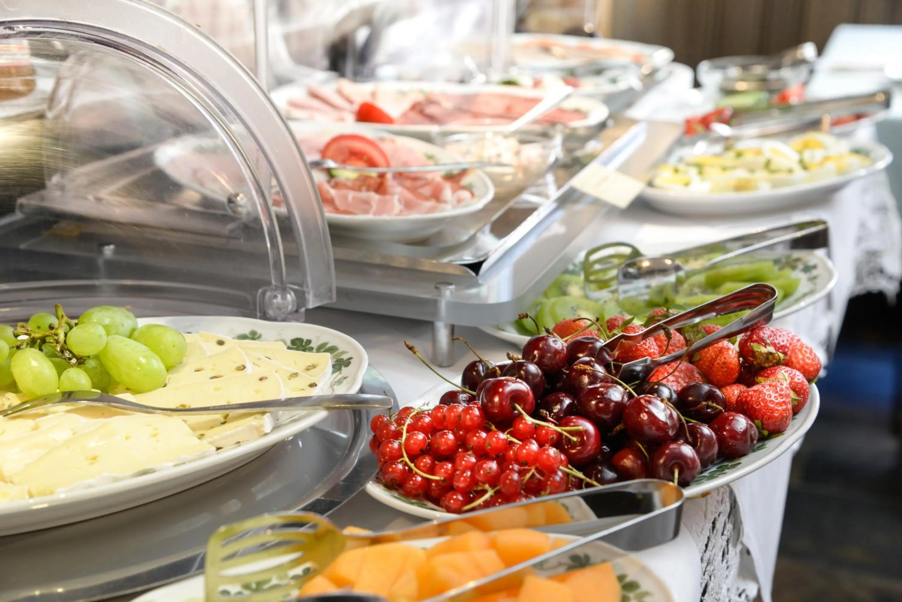 Buffet breakfast in Hotel Till Eulenspiegel - Nichtrauchhotel - Garni