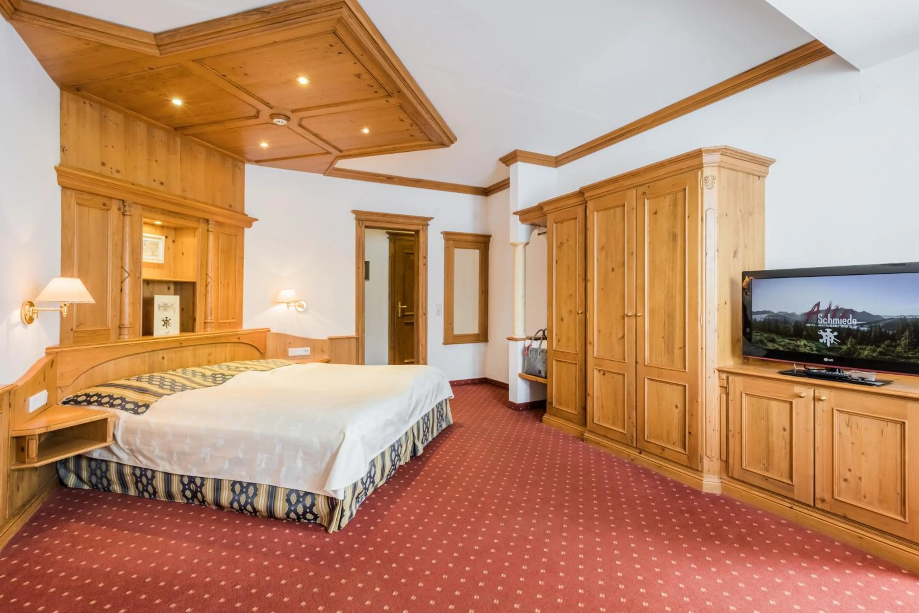 Photo of the whole room, Bed in Alte Schmiede Hiltpolt