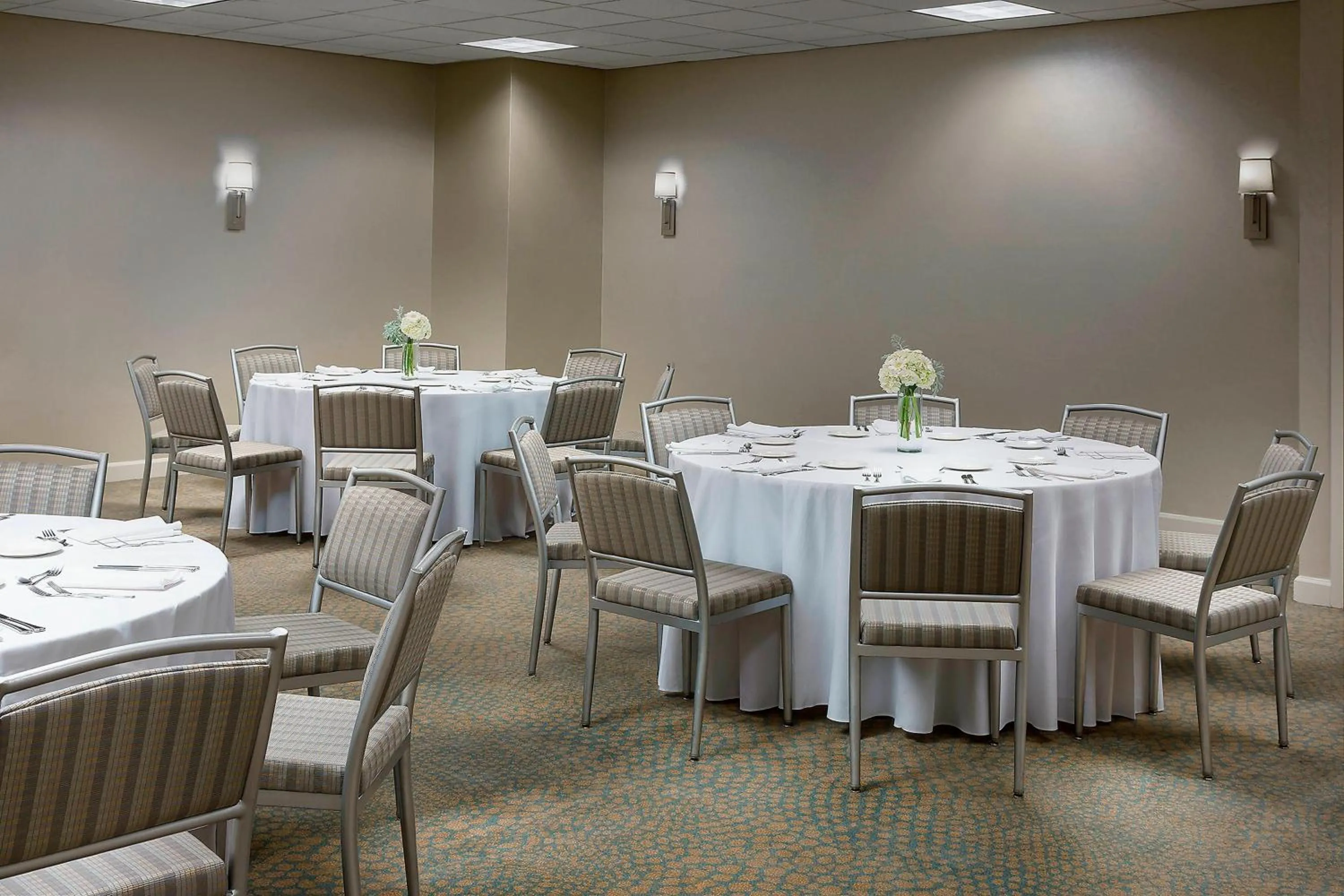 Meeting/conference room in The Westin Chicago Northwest