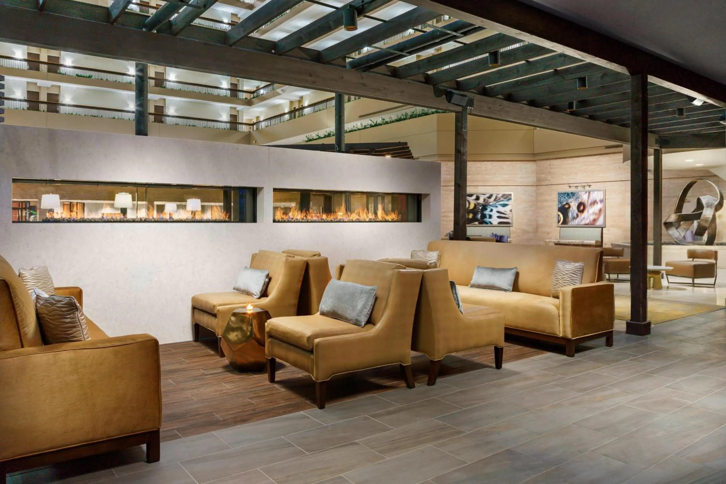 Lobby or reception in The Westin Chicago Northwest