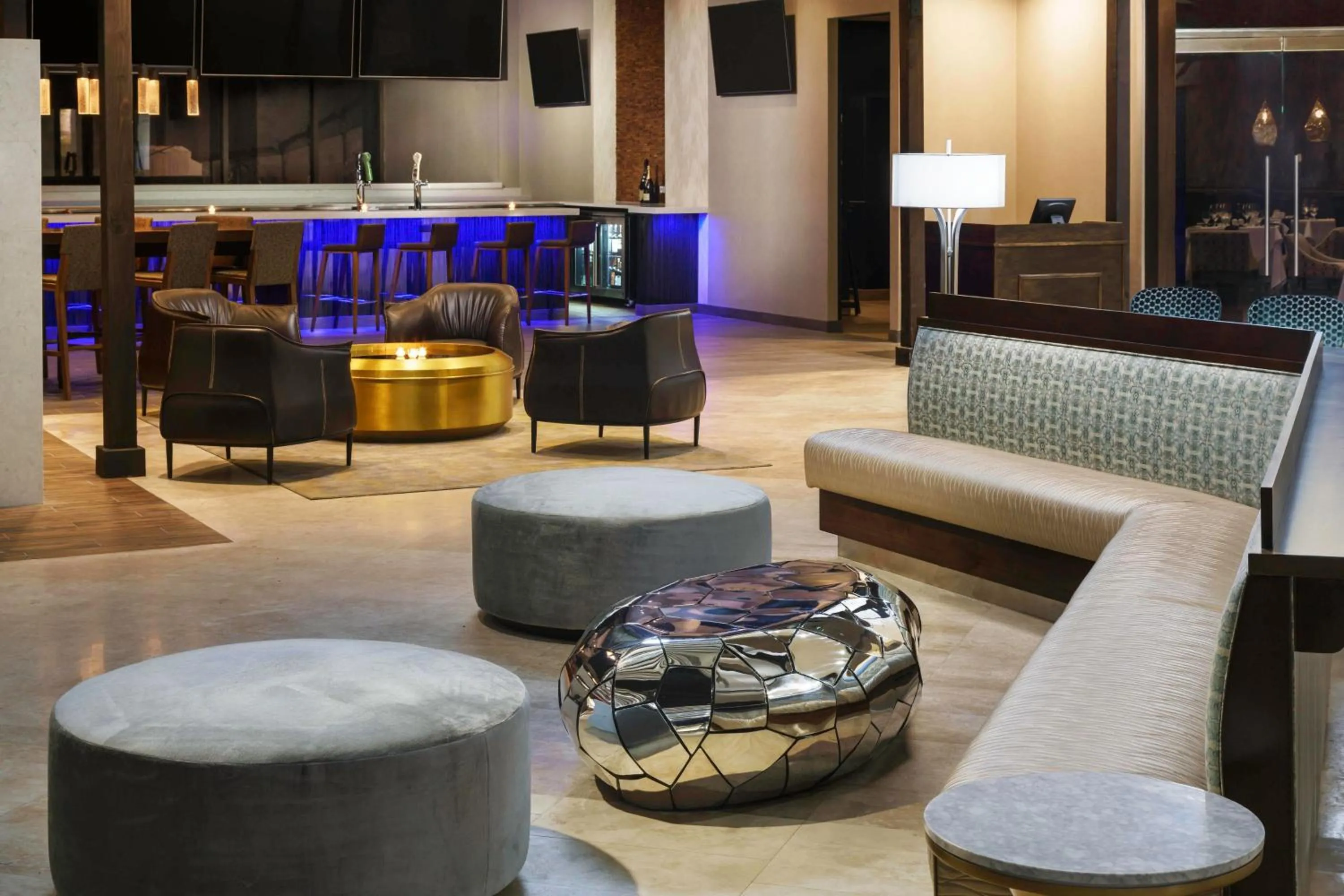 Lobby or reception in The Westin Chicago Northwest