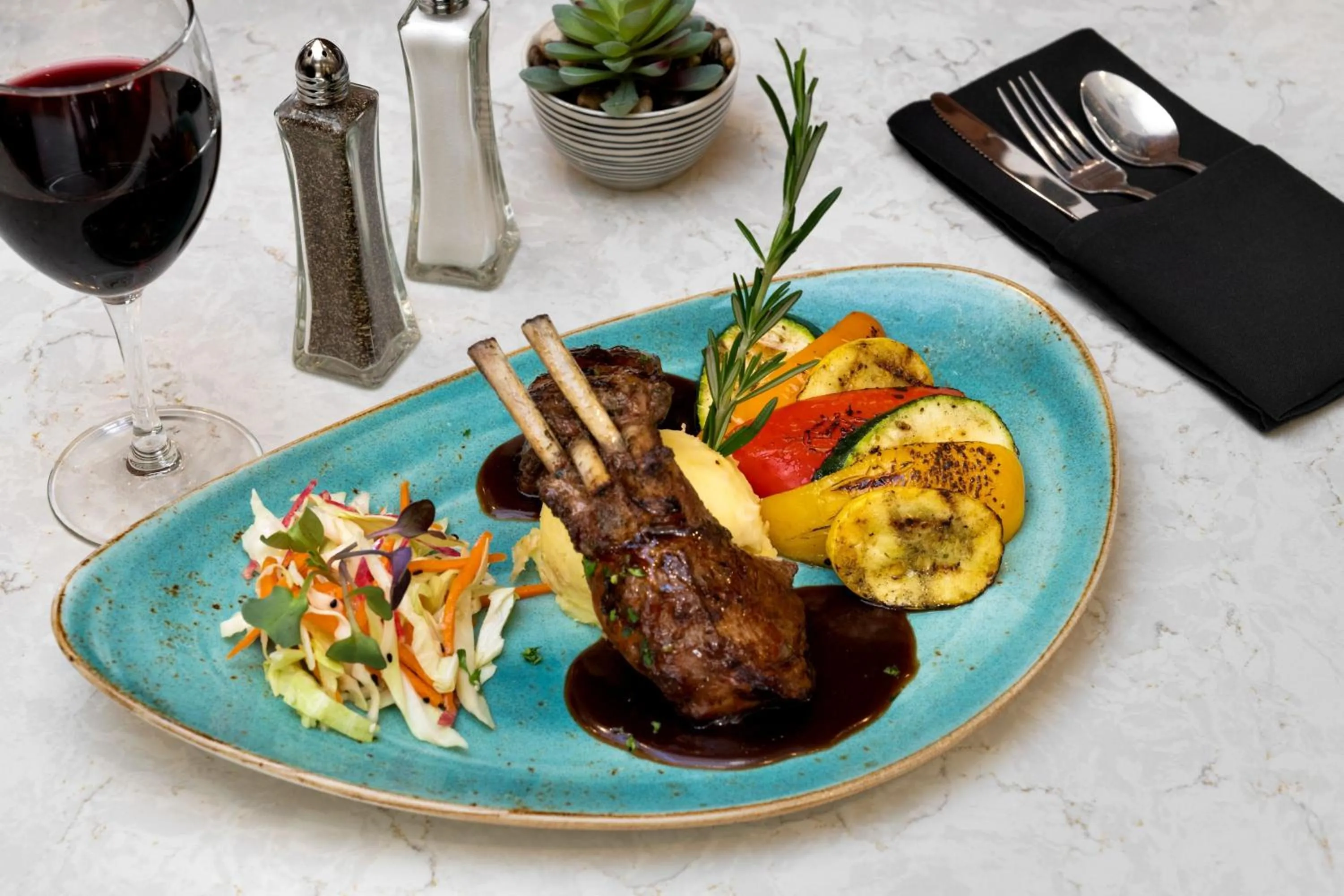 Restaurant/places to eat in The Westin Chicago Northwest