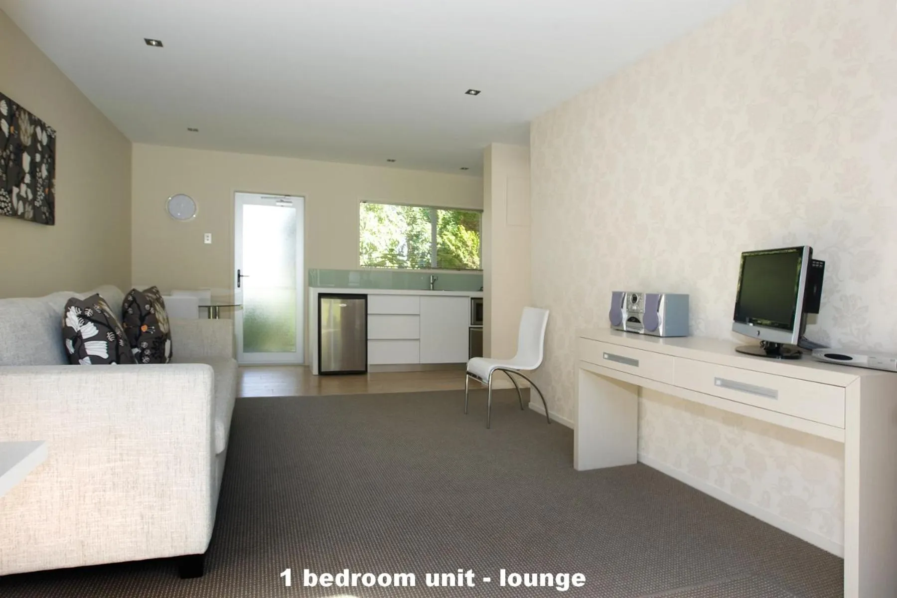 Living room, TV/Entertainment Center in Ratanui Villas