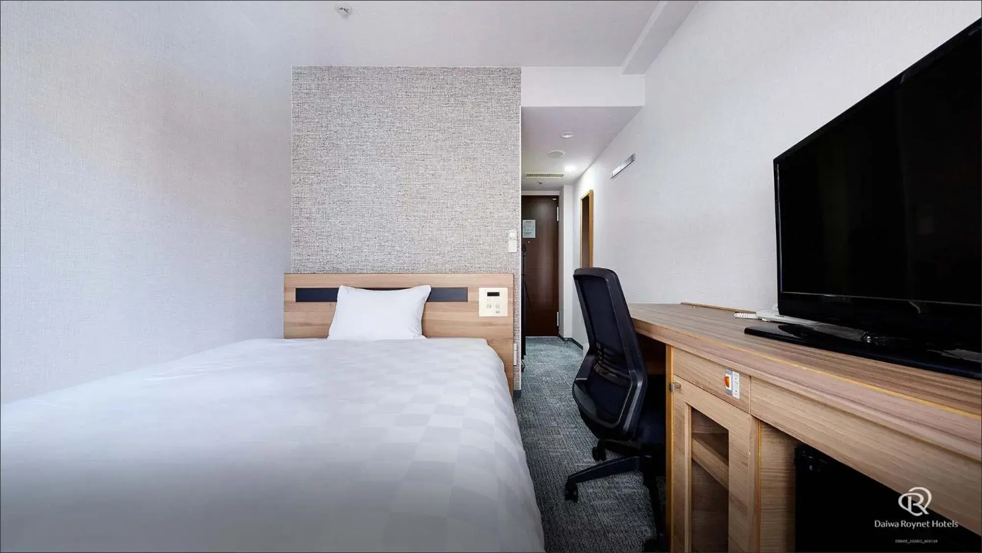 Compact Double Room - single occupancy - Smoking in Daiwa Roynet Hotel Osaka Yotsubashi Compact Double Room - single occupancy - Smoking in Daiwa Roynet Hotel Osaka Yotsubashi