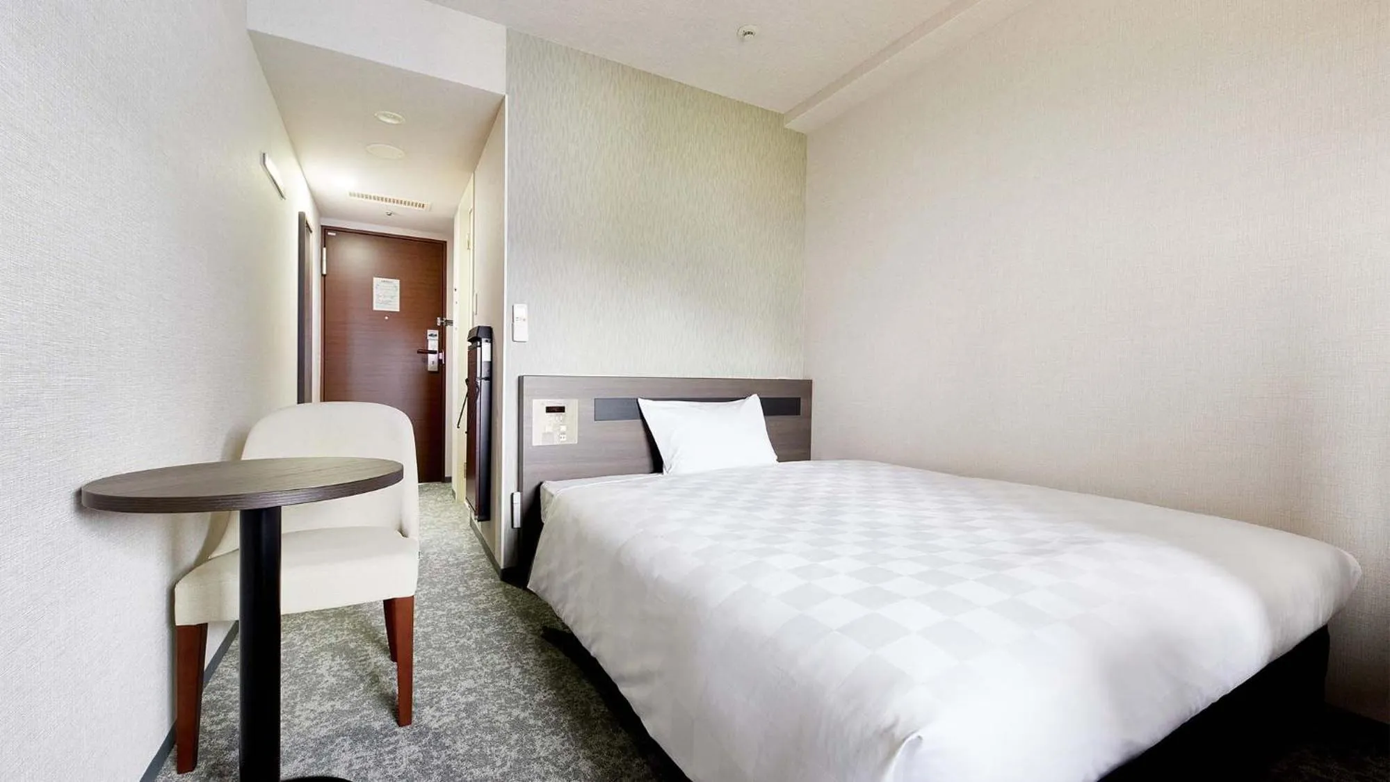 Bed in Daiwa Roynet Hotel Osaka Yotsubashi