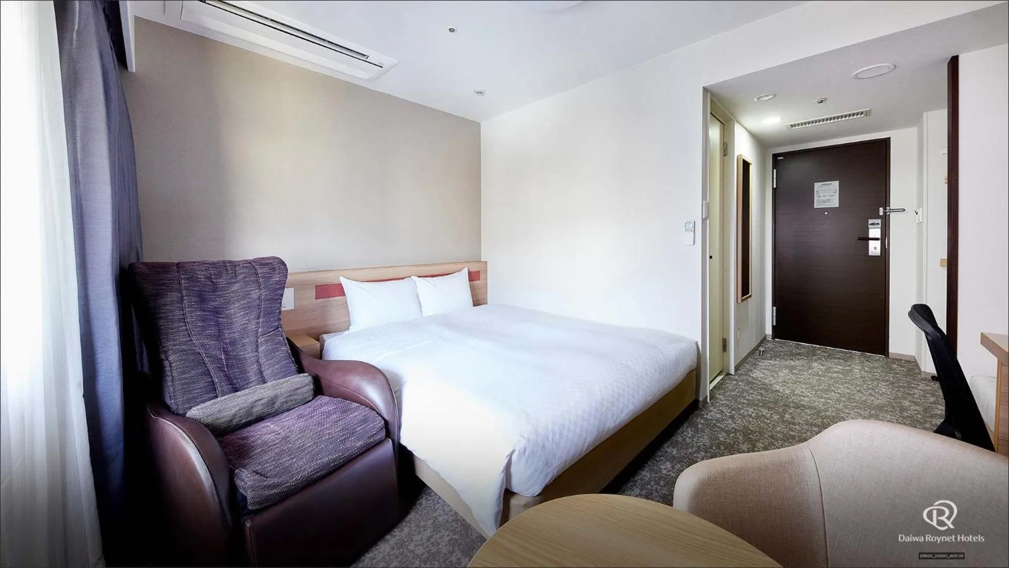 Bed in Daiwa Roynet Hotel Osaka Yotsubashi