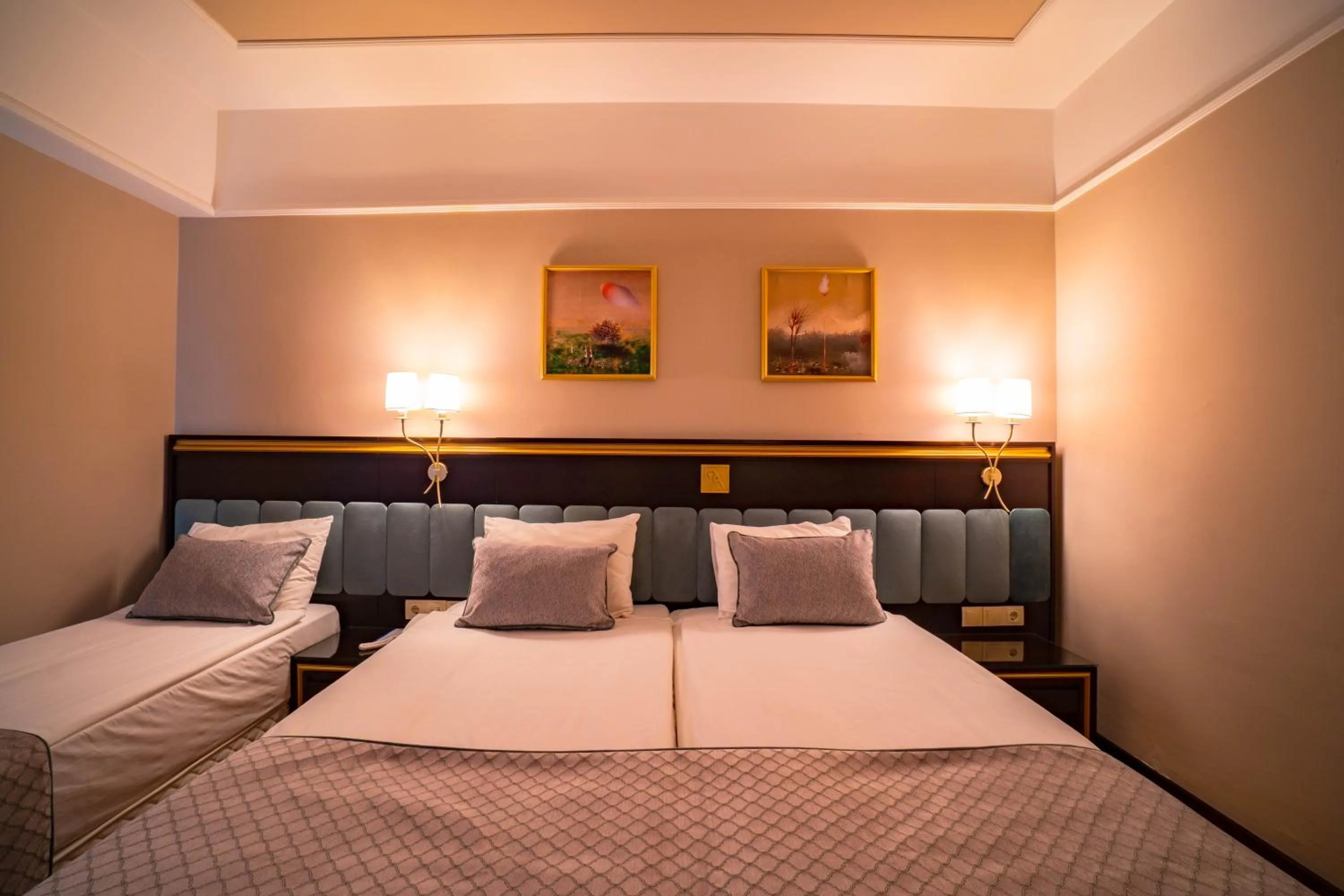 Photo of the whole room, Bed in Royal Atlantis Spa & Resort