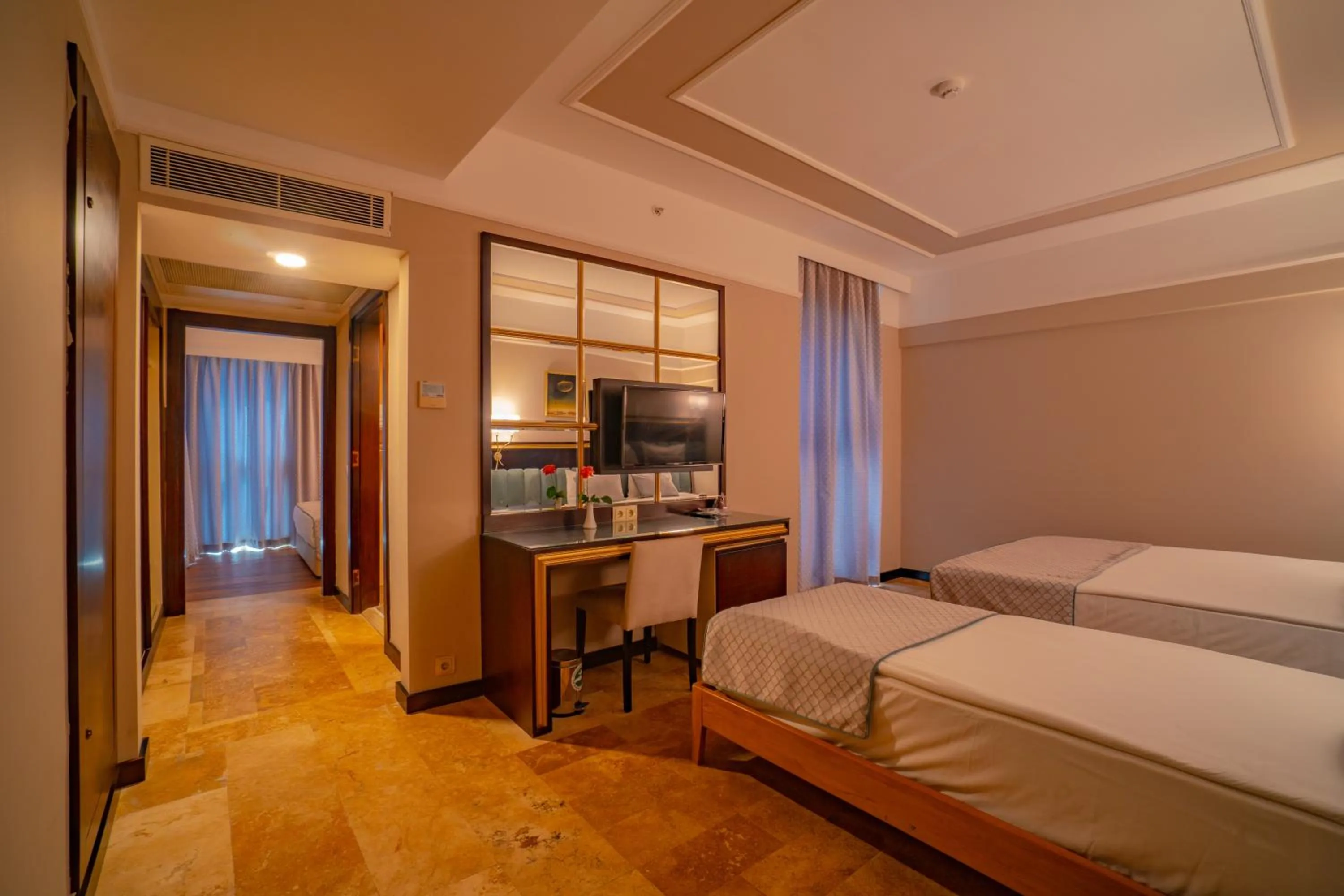 Bedroom, Bed in Royal Atlantis Spa & Resort