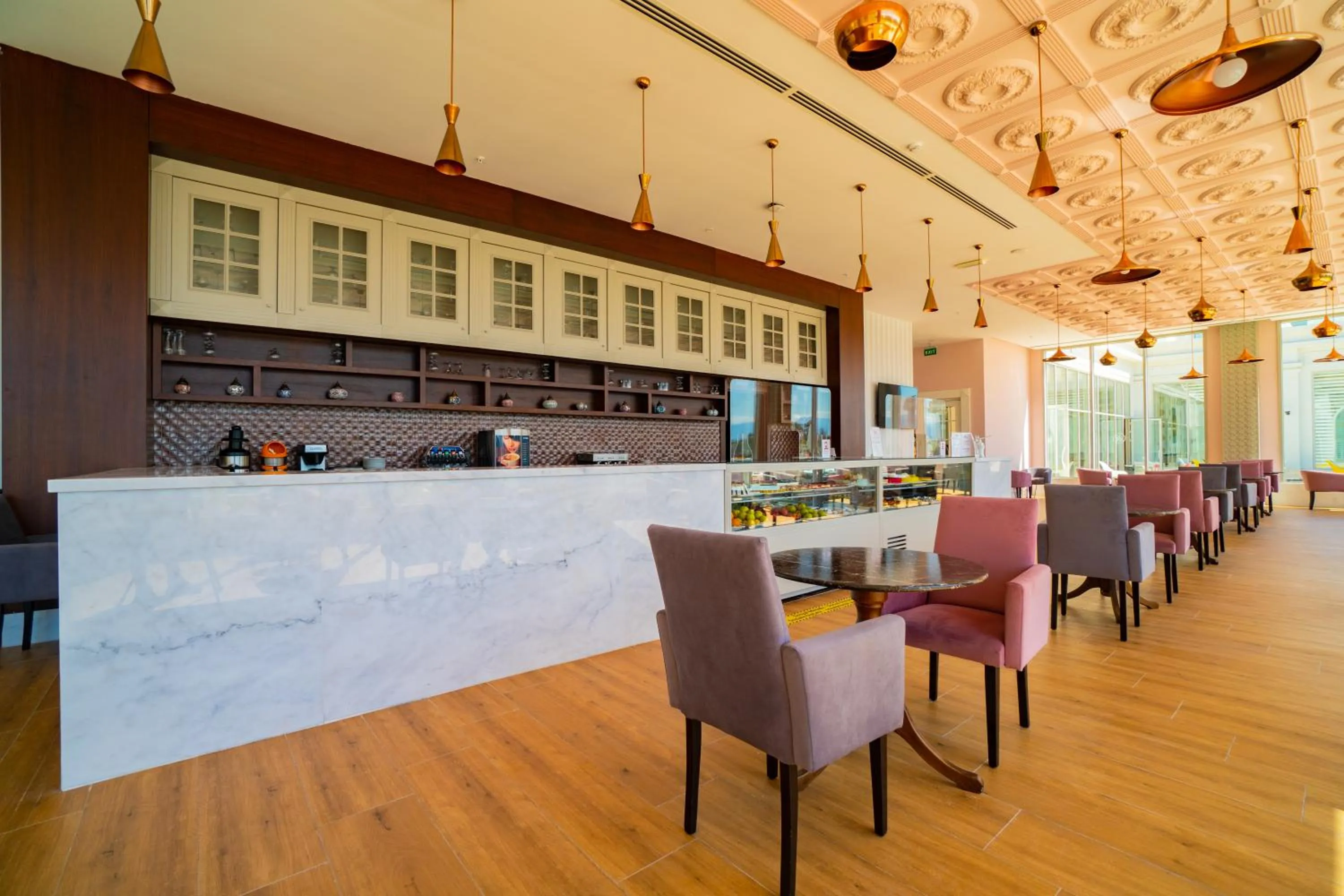 Food and drinks in Royal Atlantis Spa & Resort