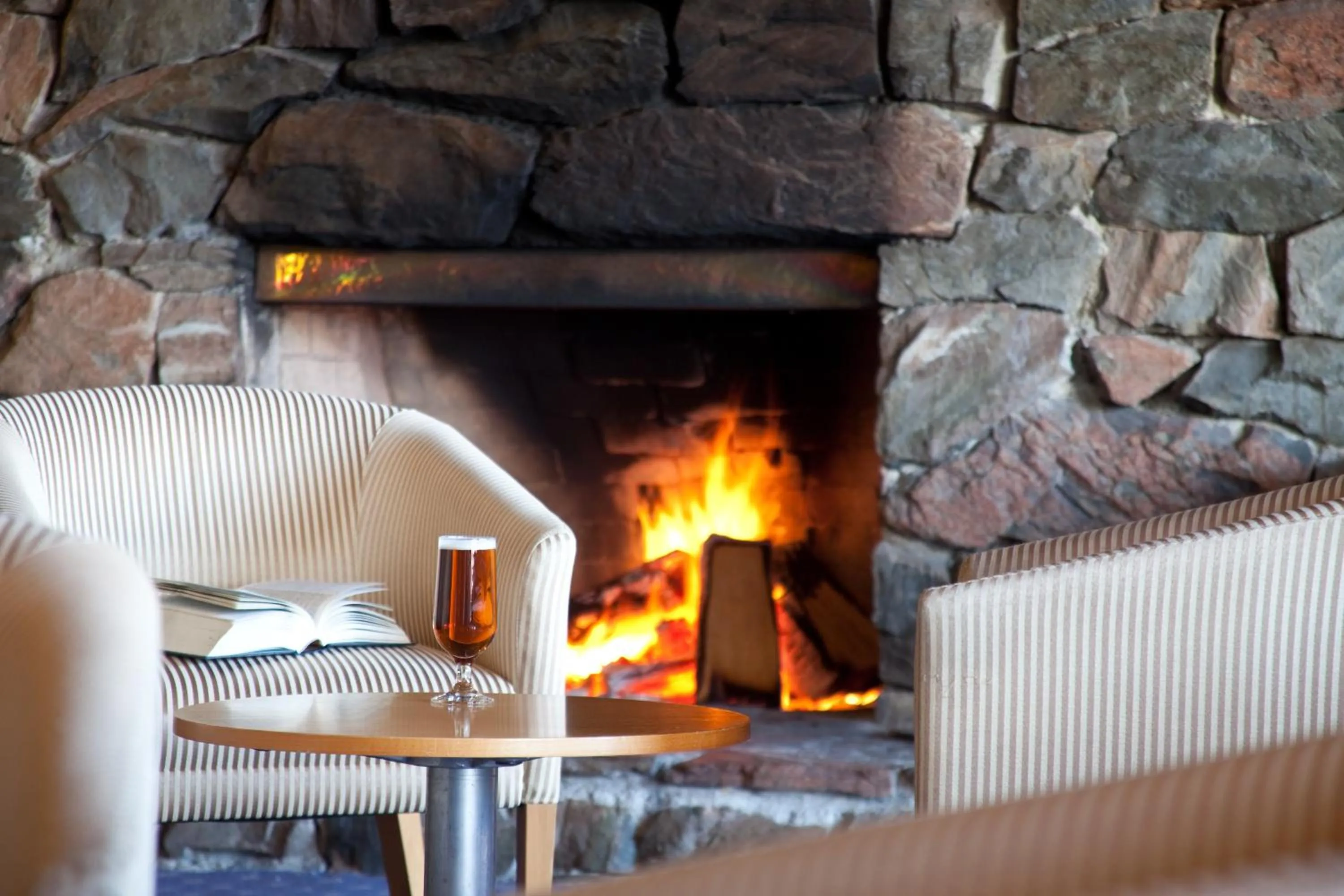 Communal lounge/ TV room in Discovery Countrytime Hotel