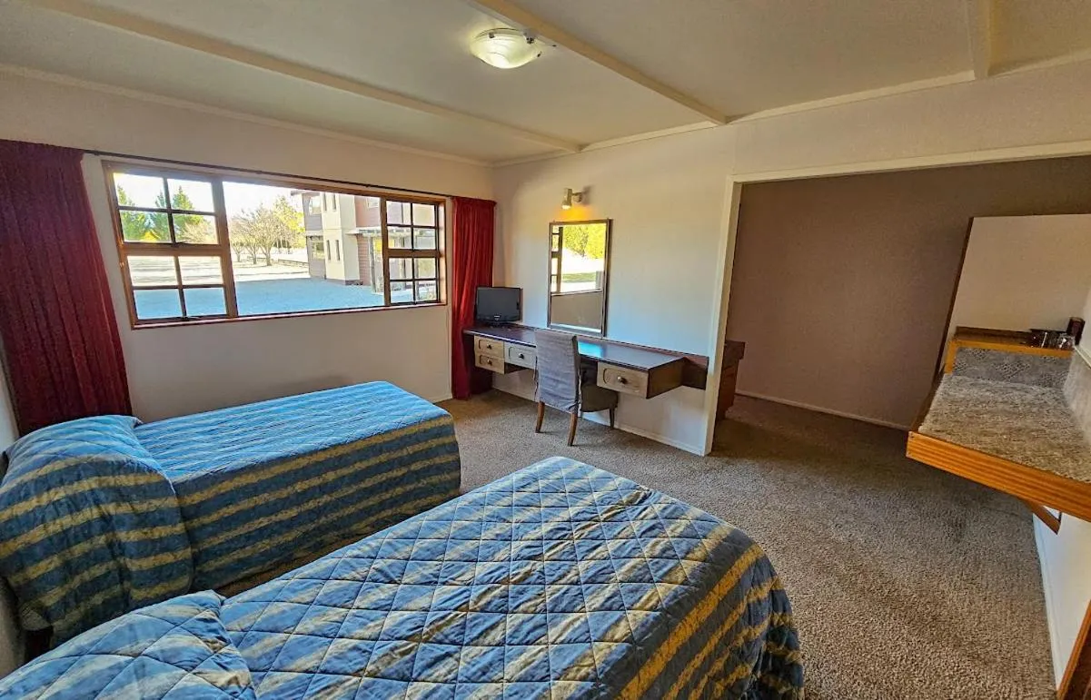 Bedroom, Bed in Discovery Countrytime Hotel