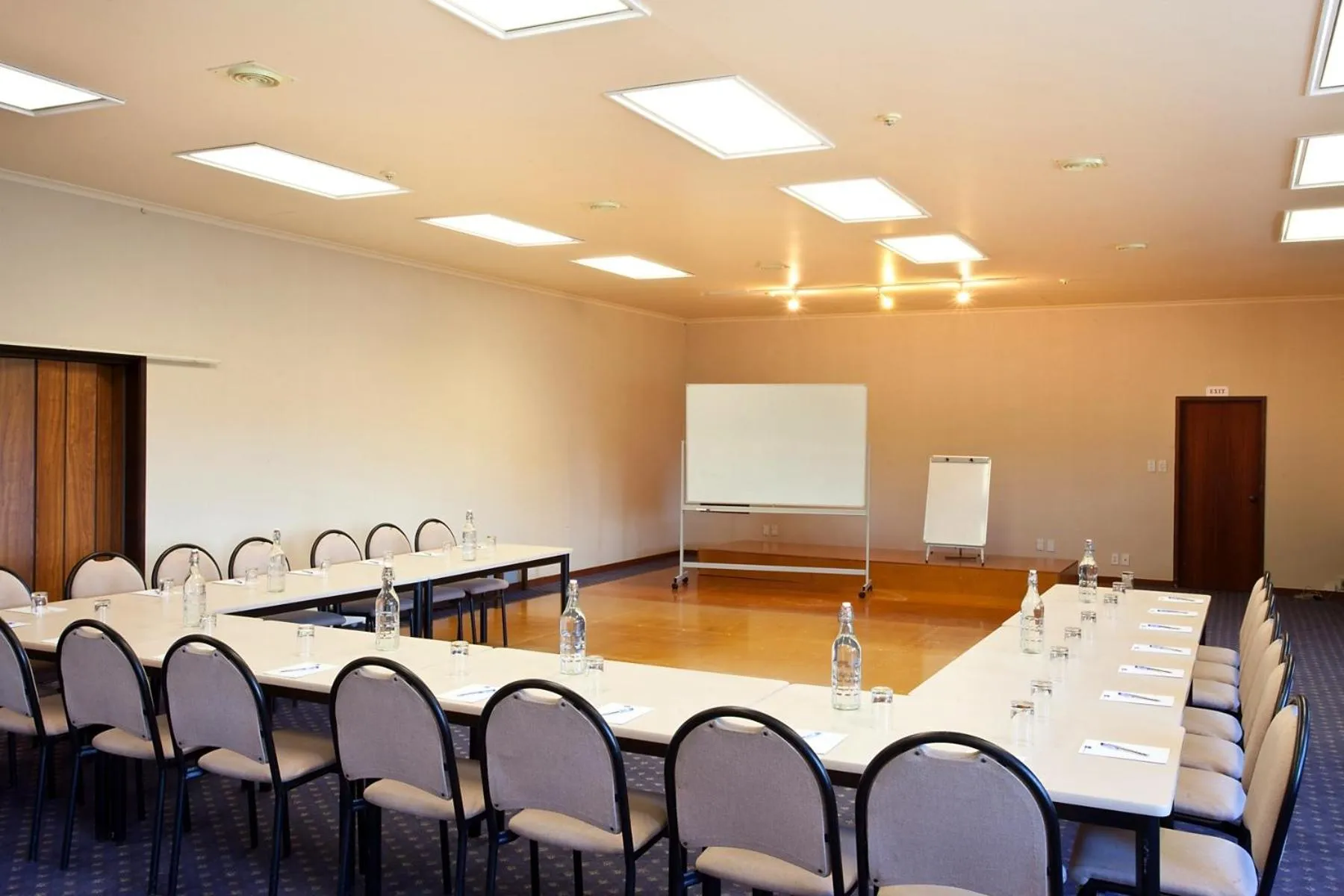 Business facilities in Discovery Countrytime Hotel