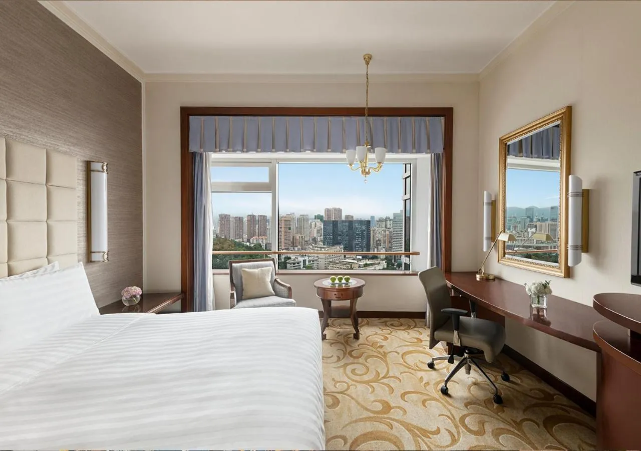 Photo of the whole room, Bed in Shangri-La Fuzhou