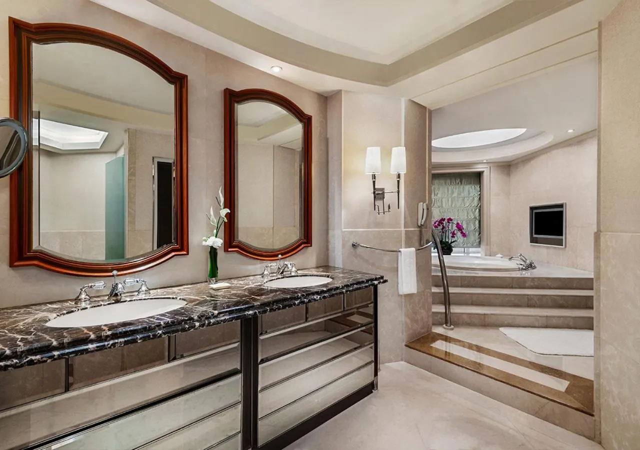 Bathroom in Shangri-La Fuzhou