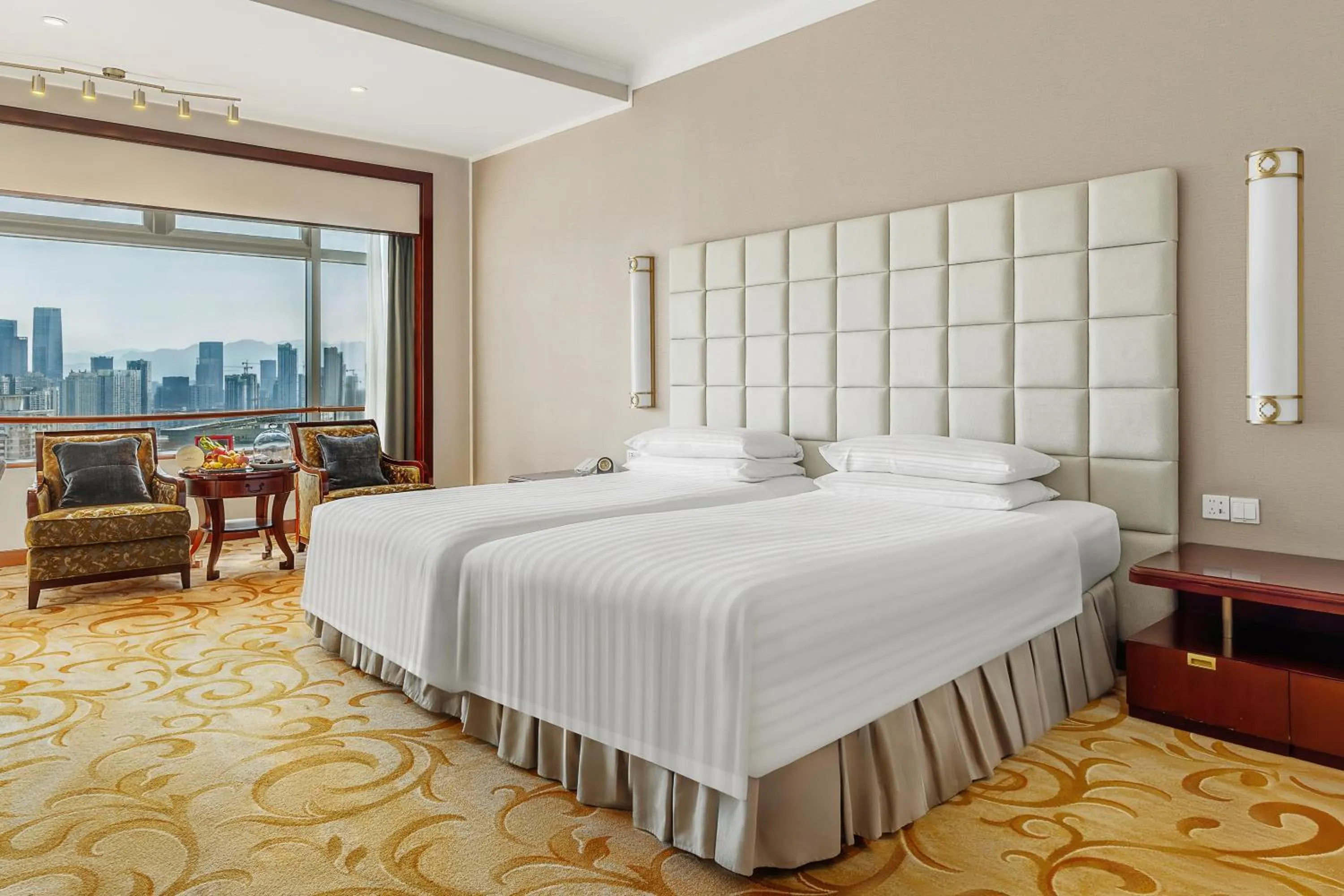Photo of the whole room, Bed in Shangri-La Fuzhou