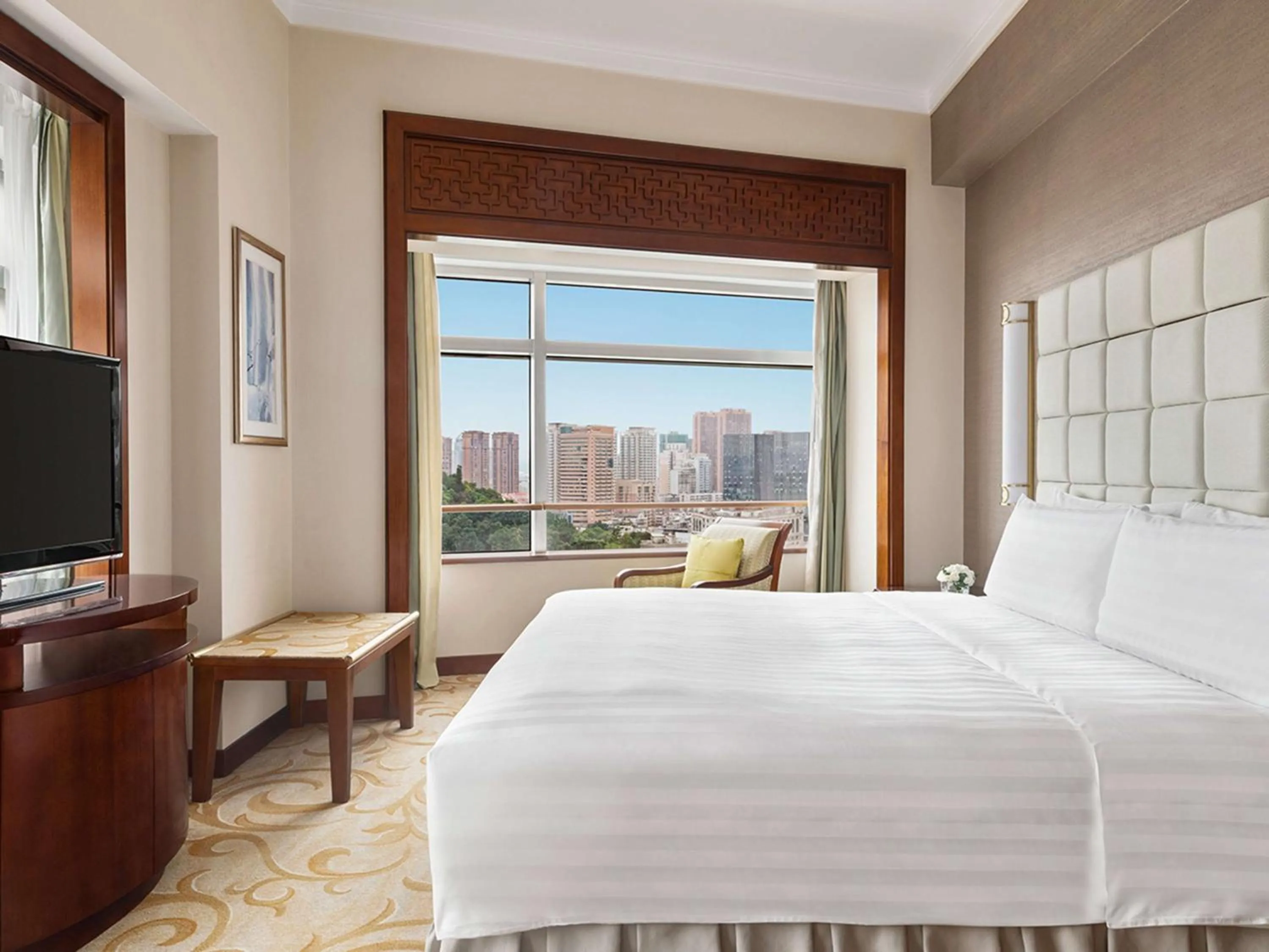 Photo of the whole room, Bed in Shangri-La Fuzhou