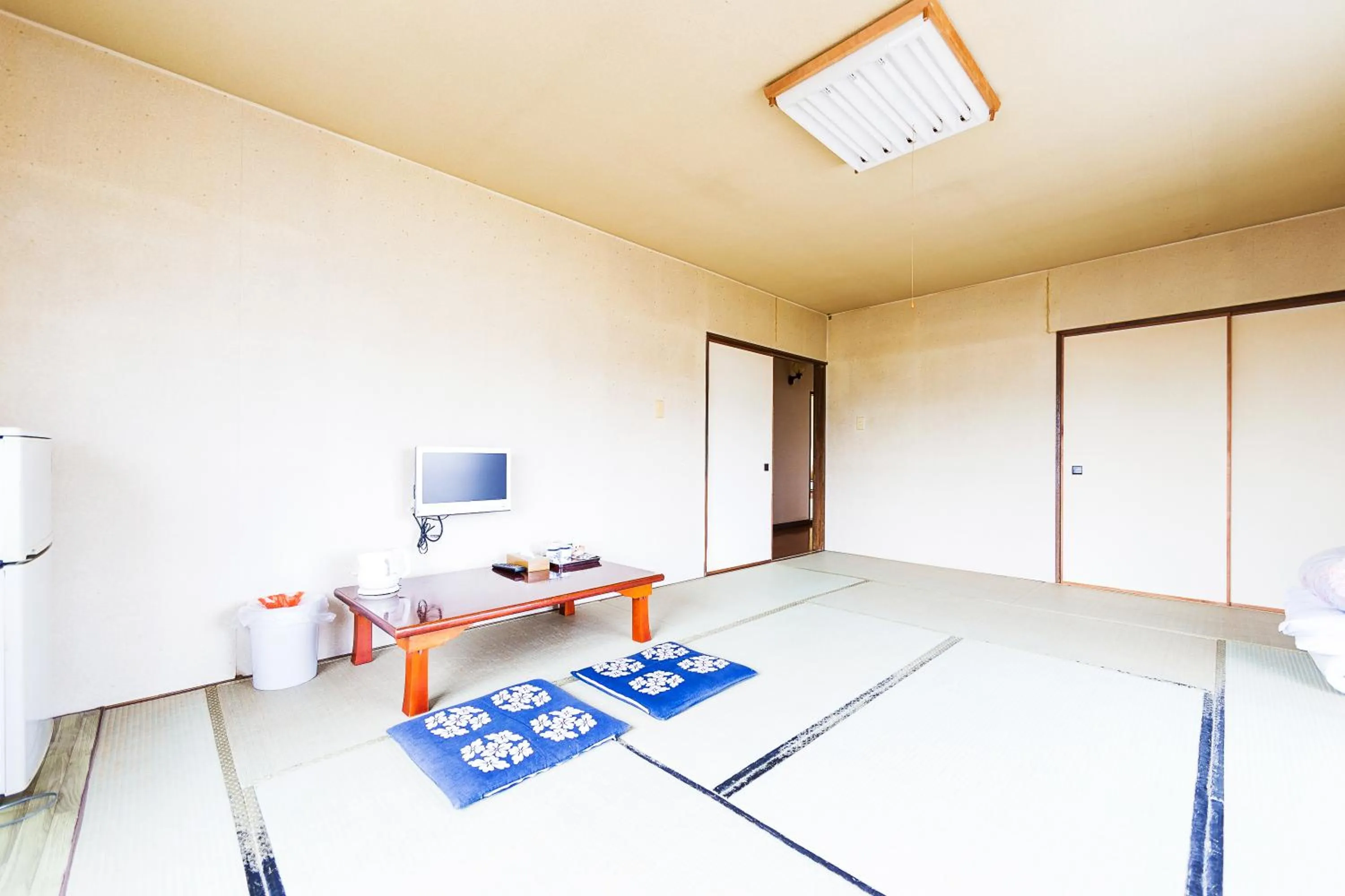 Photo of the whole room in Minshuku Nihonkai