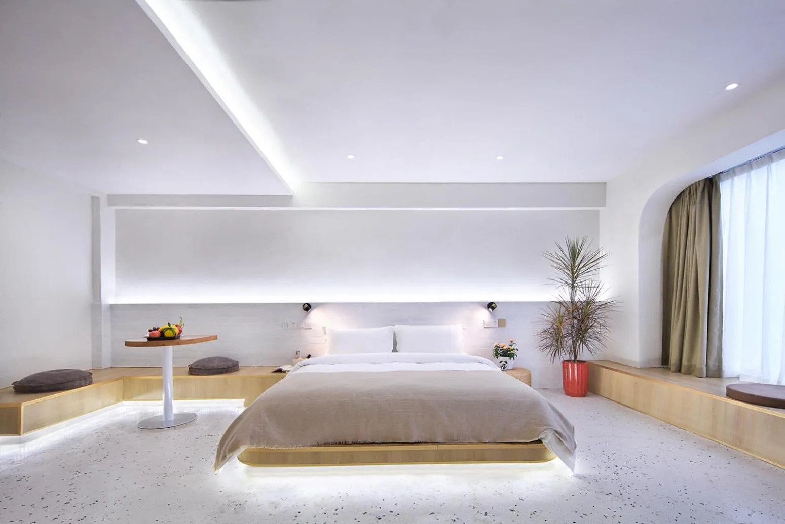 Photo of the whole room, Bed in Sky Garden Inn