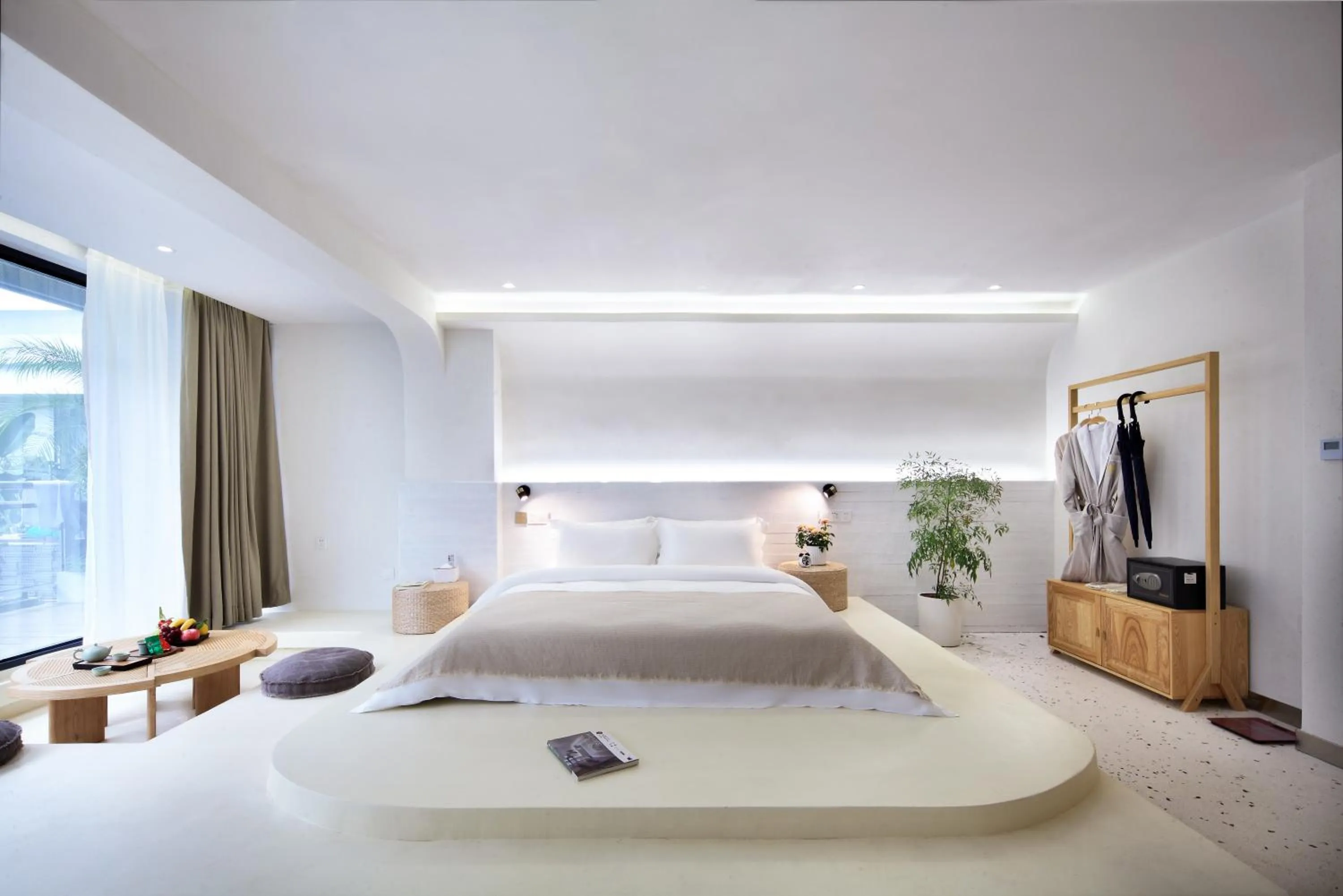 Bedroom, Bed in Sky Garden Inn