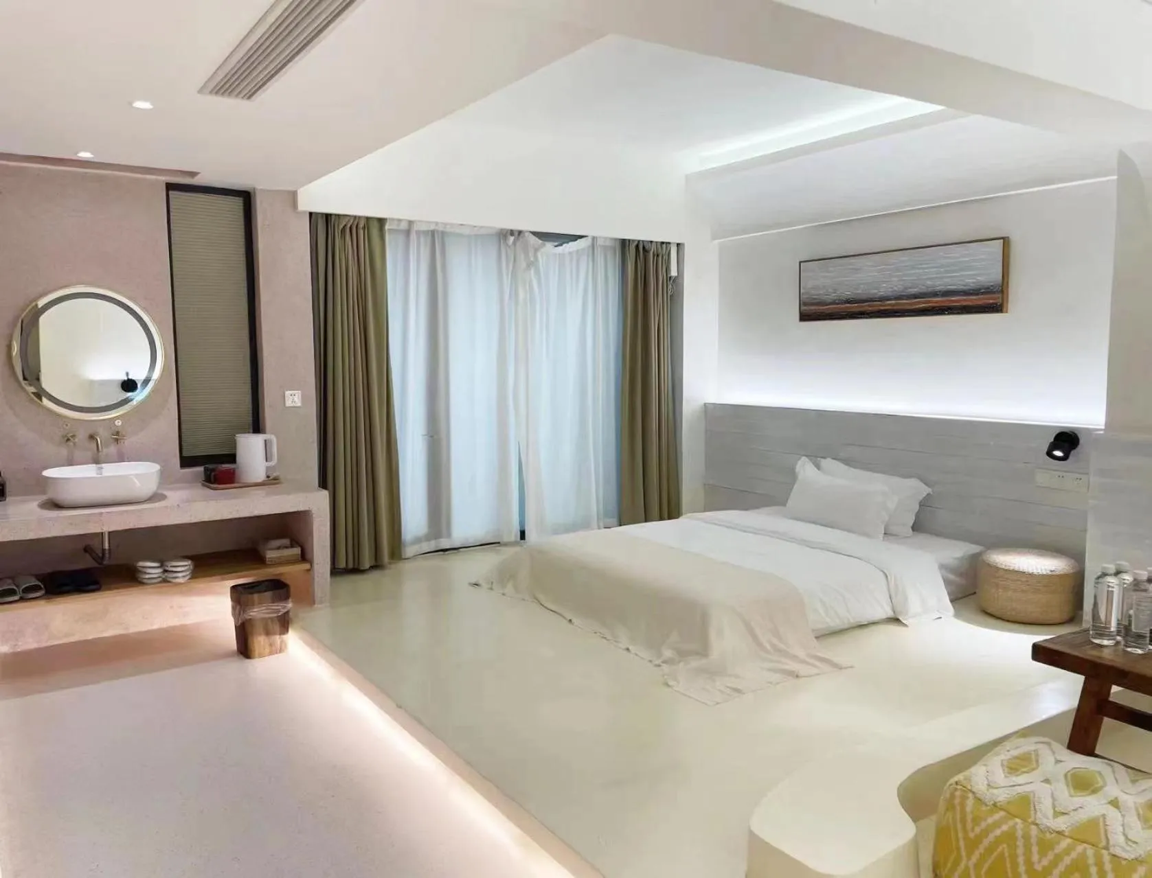 Bed in Sky Garden Inn