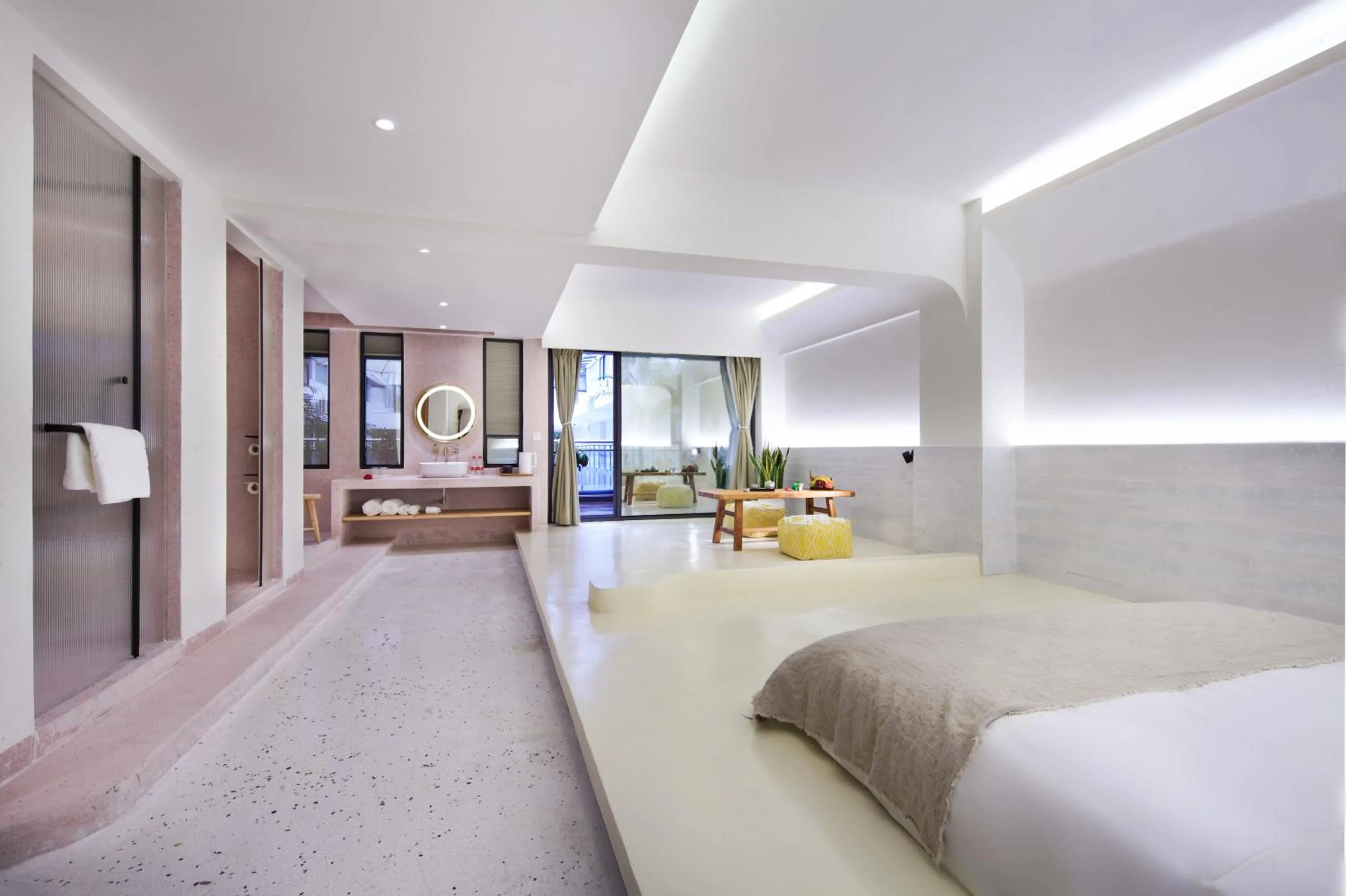 Photo of the whole room, Bed in Sky Garden Inn