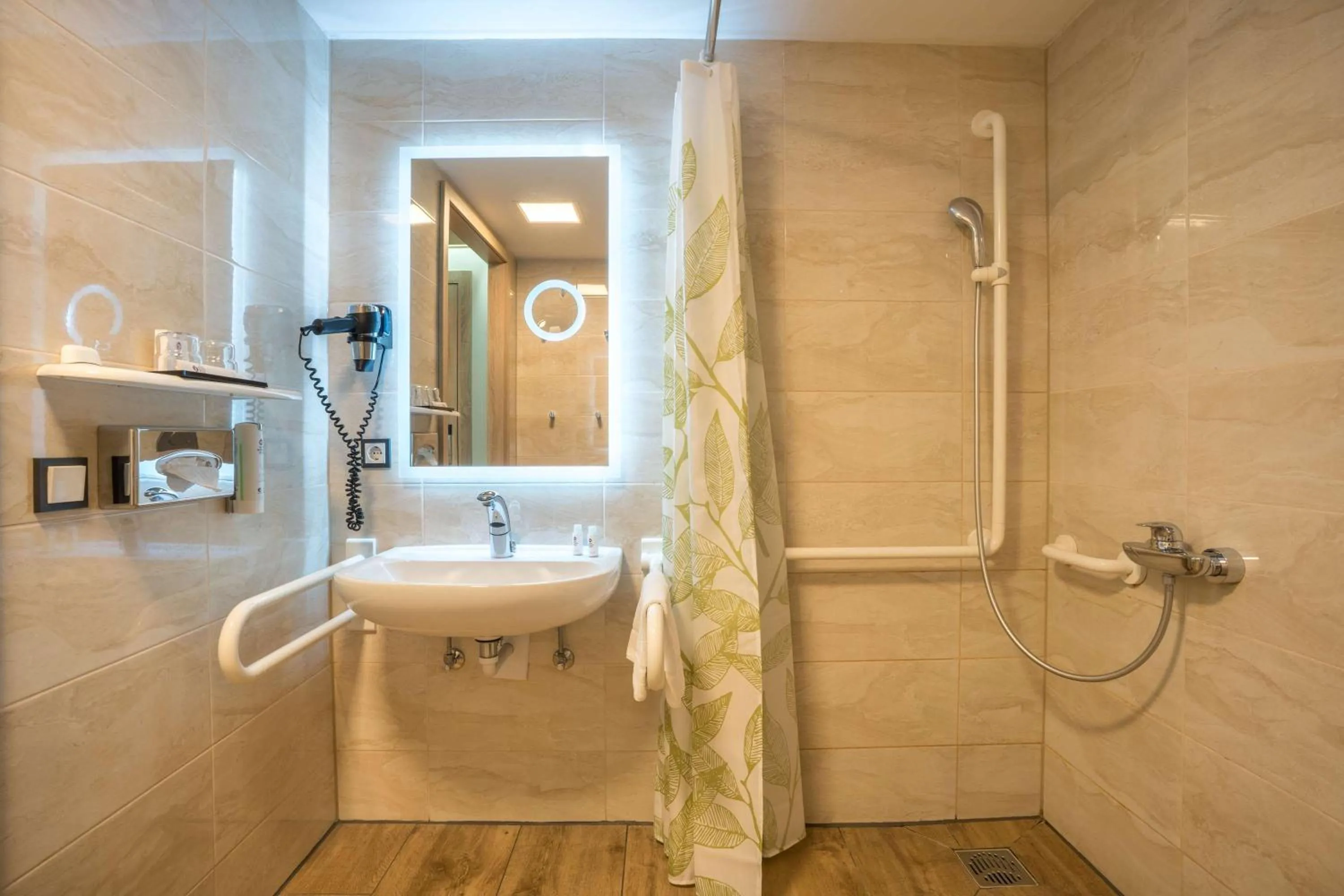 Bedroom in Best Western Plus Hotel Füssen