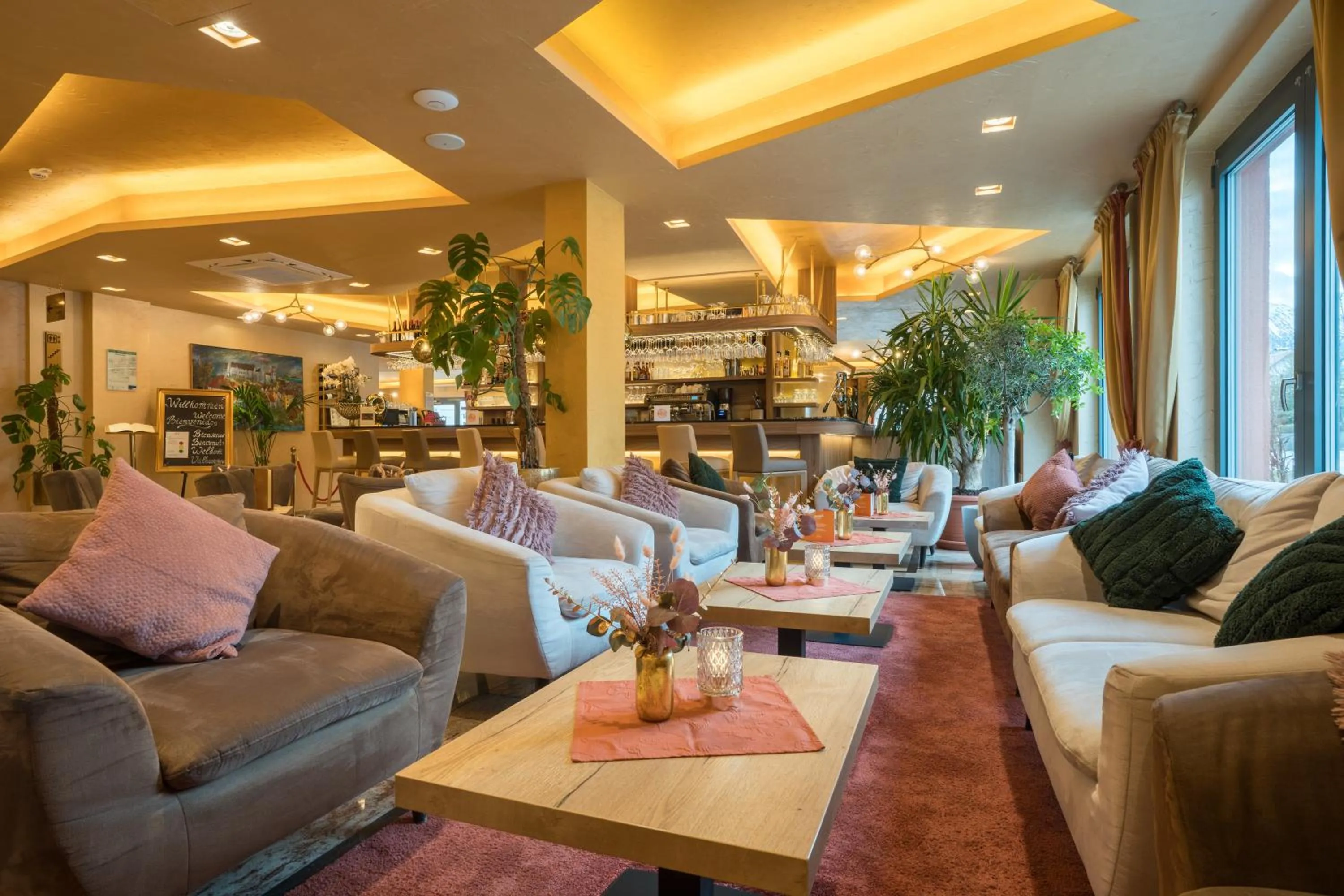 Lobby or reception in Best Western Plus Hotel Füssen