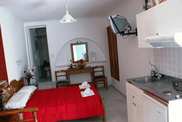 Photo of the whole room, Bed in Mike's Studios