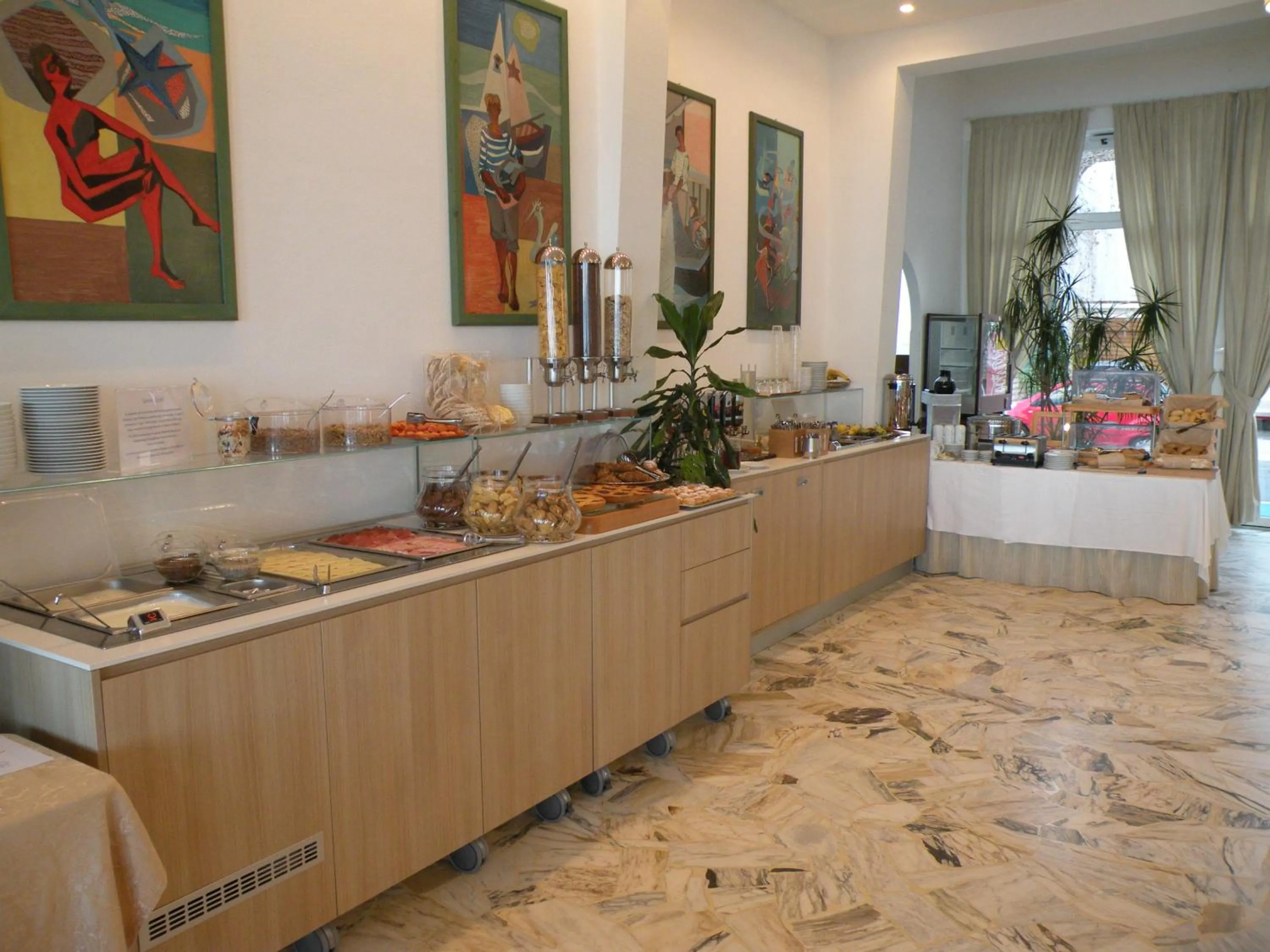 Breakfast in Hotel Parrini