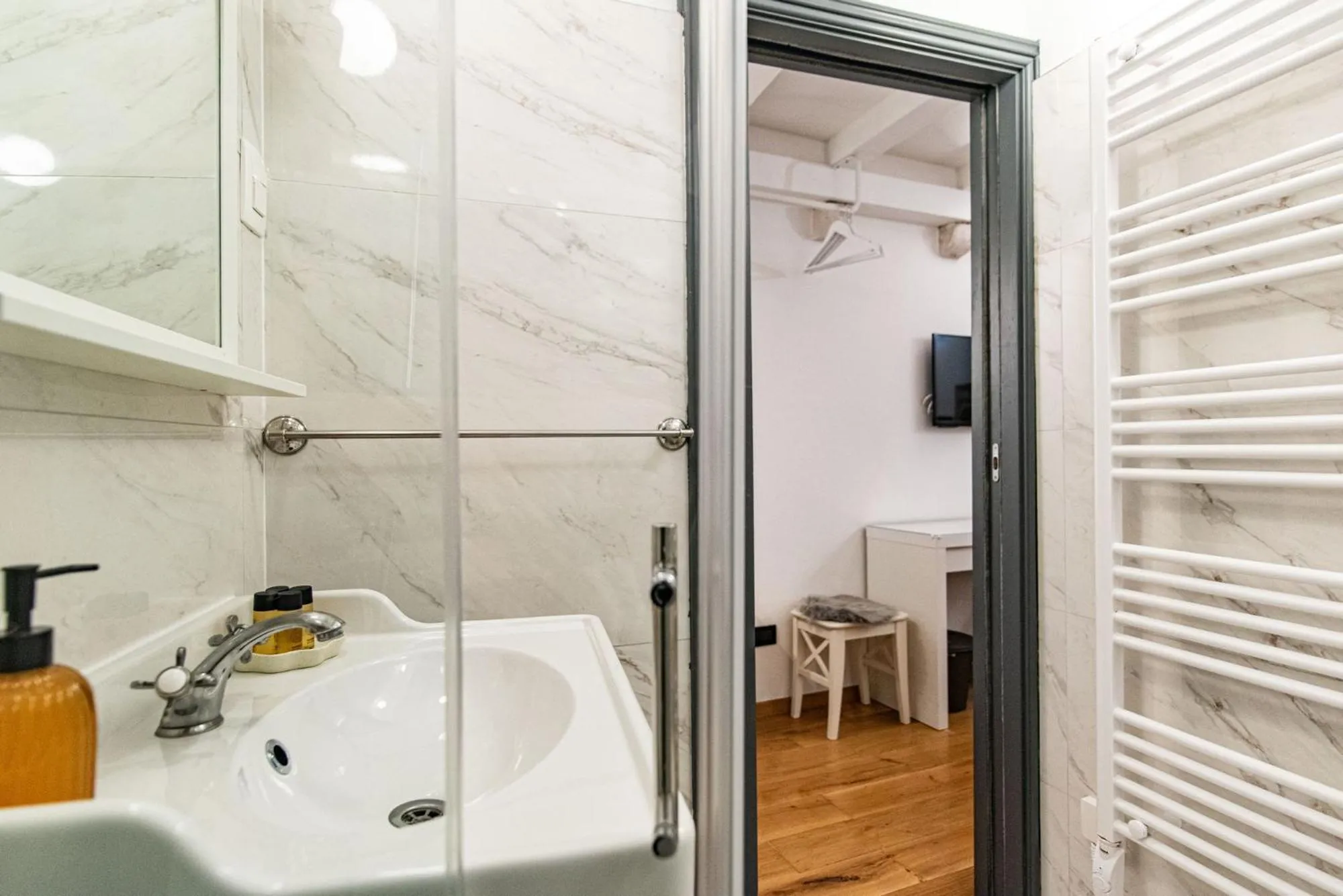 Shower in ART HOME ARTHUR by DuHomes