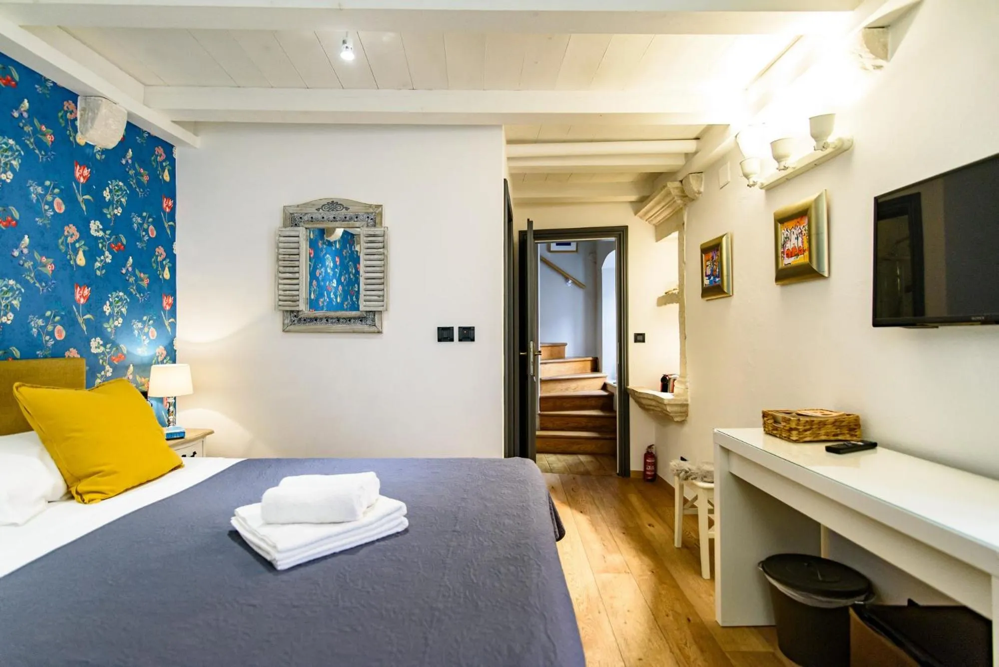 Bed in ART HOME ARTHUR by DuHomes