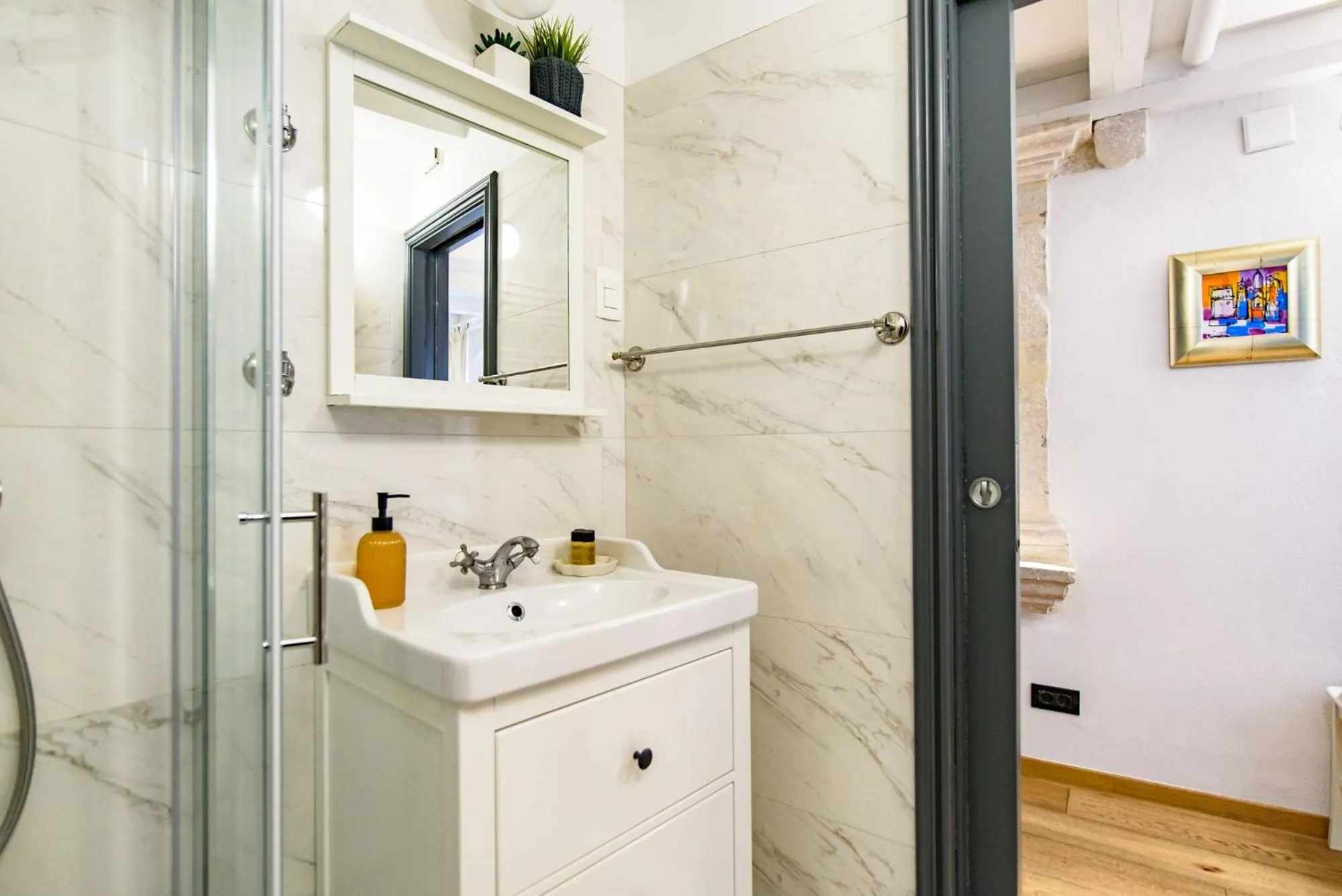 Shower in ART HOME ARTHUR by DuHomes